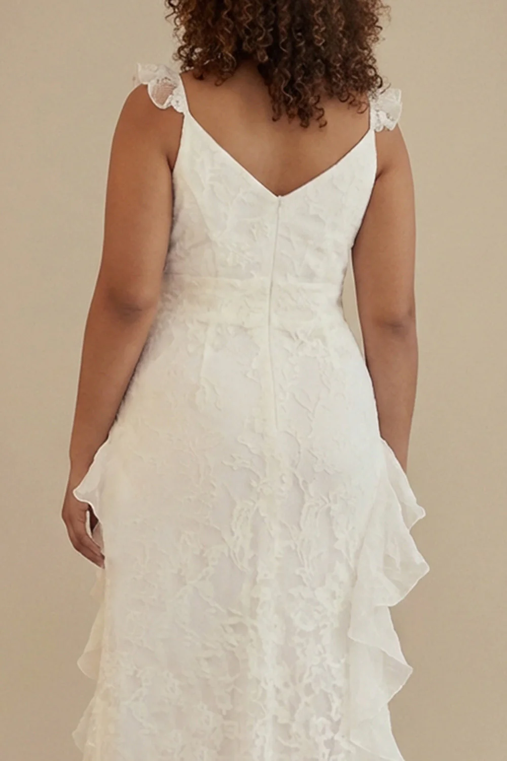 Biała biała sukienka plus size plus size z falbanami w kształcie kroju A i koronką - Image 4