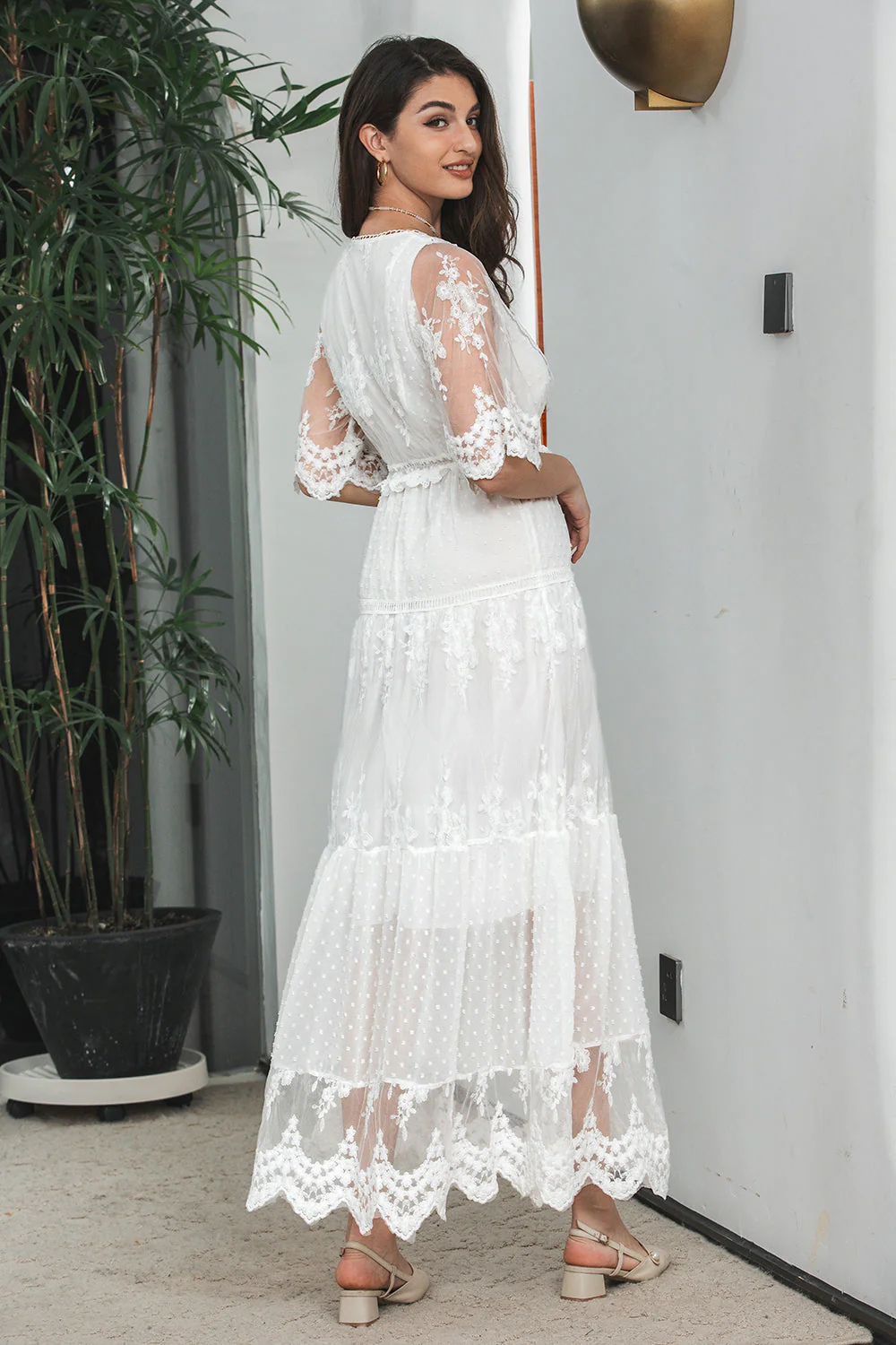 Biała Długa Sukienki Boho Na Wesele z Koronki - Image 2