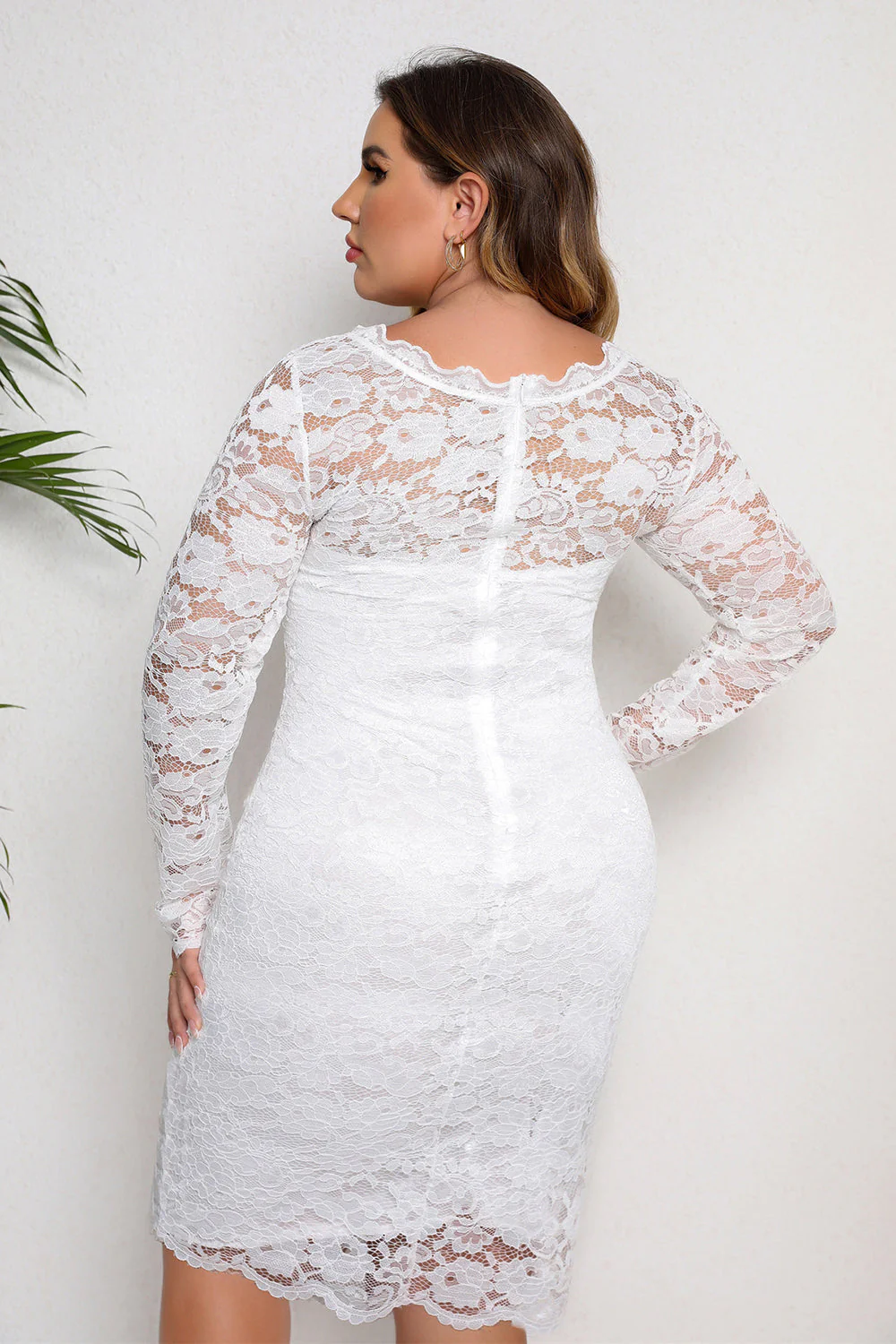 Biała koronkowa sukienka midi Bodycon Plus Size Z Długimi Rękawami - Image 2