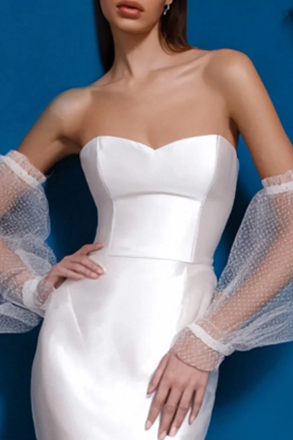 Biała satynowa sukienka ślubna bodycon Sweetheart midi - Image 2