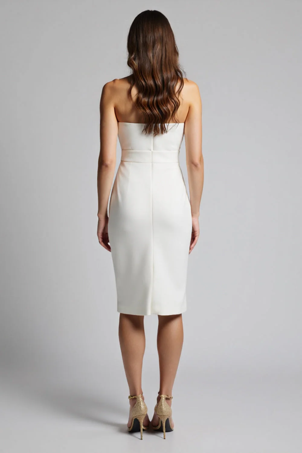 Biała sukienka robocza bodycon do kolan bez ramiączek z rozcięciem - Image 2