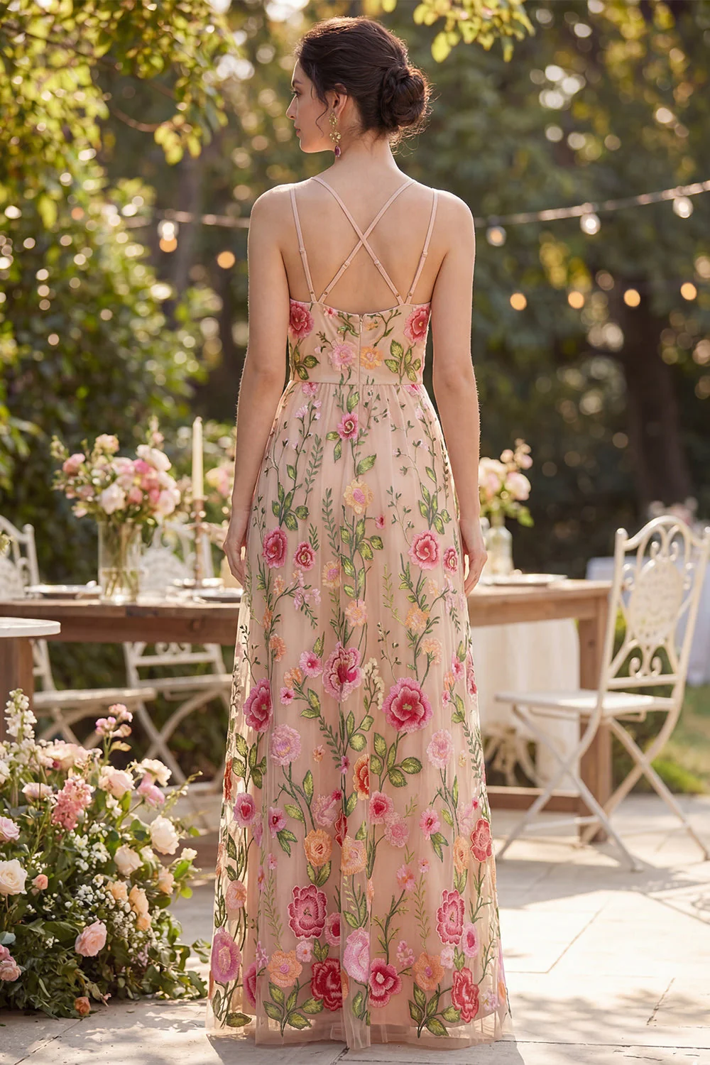 Blush Tiul A-line – długa haftowana sukienka w kwiaty - Image 2