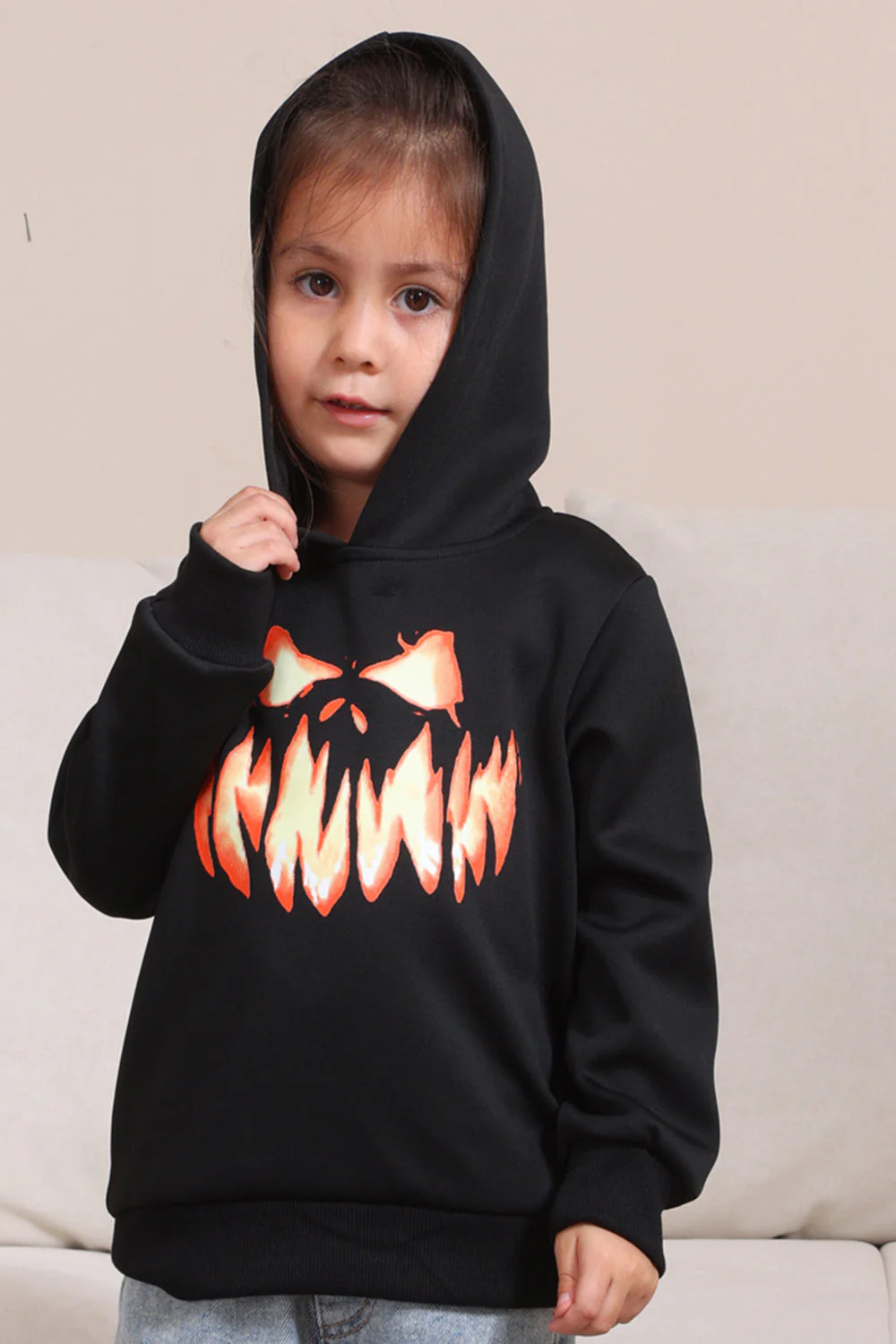 Rodzinna Bluza Z Kapturem Z Nadrukiem Czarnego Diabła I Dyni Na Halloween - Image 9