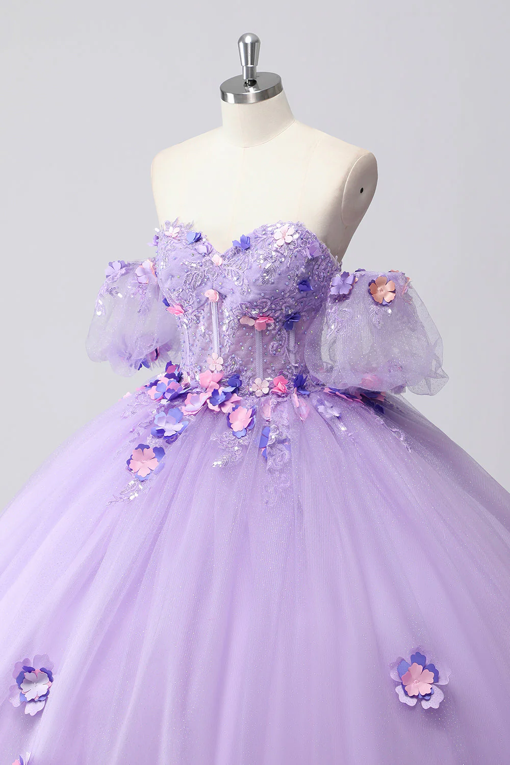Błyszcząca liliowa suknia balowa z bufiastymi rękawami z bufiastymi rękawami Tiulowa sukienka Quinceanera z kwiatami 3D - Image 6