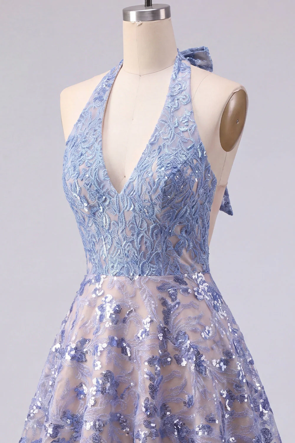 Błyszcząca szaro-niebieska haltarka z koralikami A Line Short Homecoming Dress z kokardą - Image 3