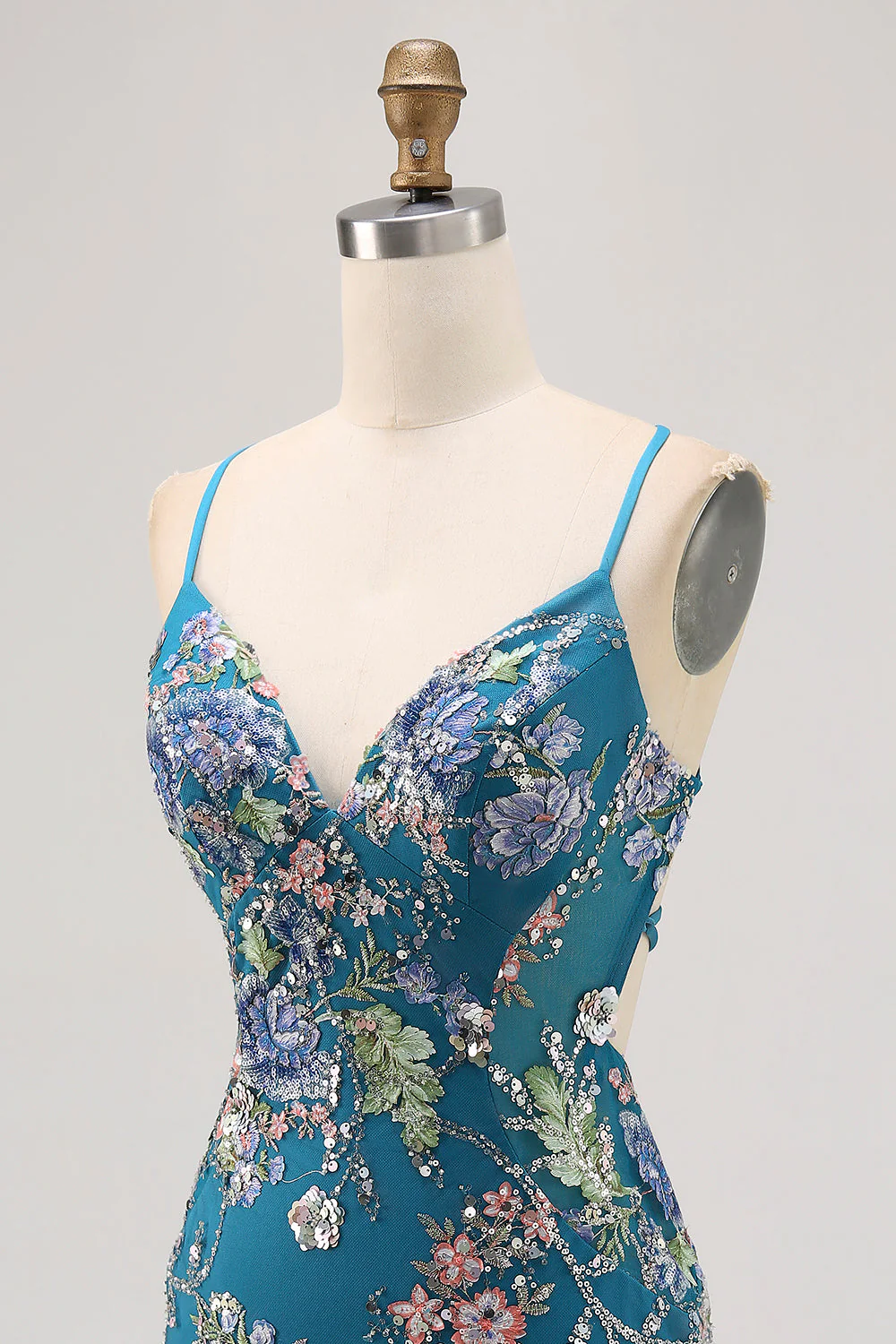 Bodycon Krótka kwiecista sukienka z pawiem i cekinami - Image 6