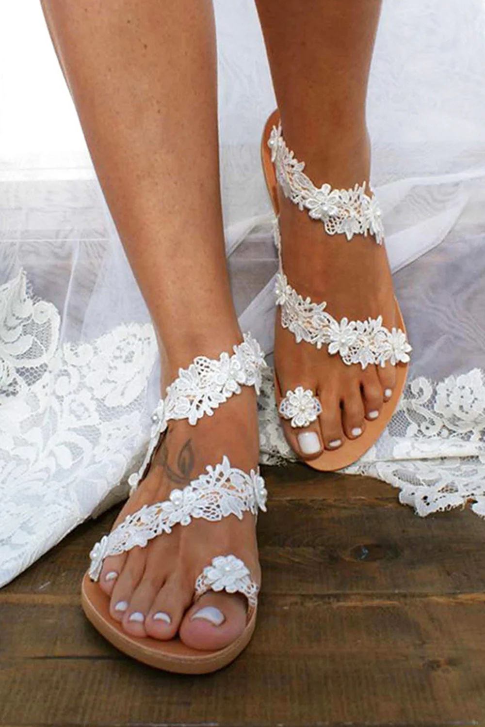 Boho Białe koronkowe płaskie sandały damskie - Image 2