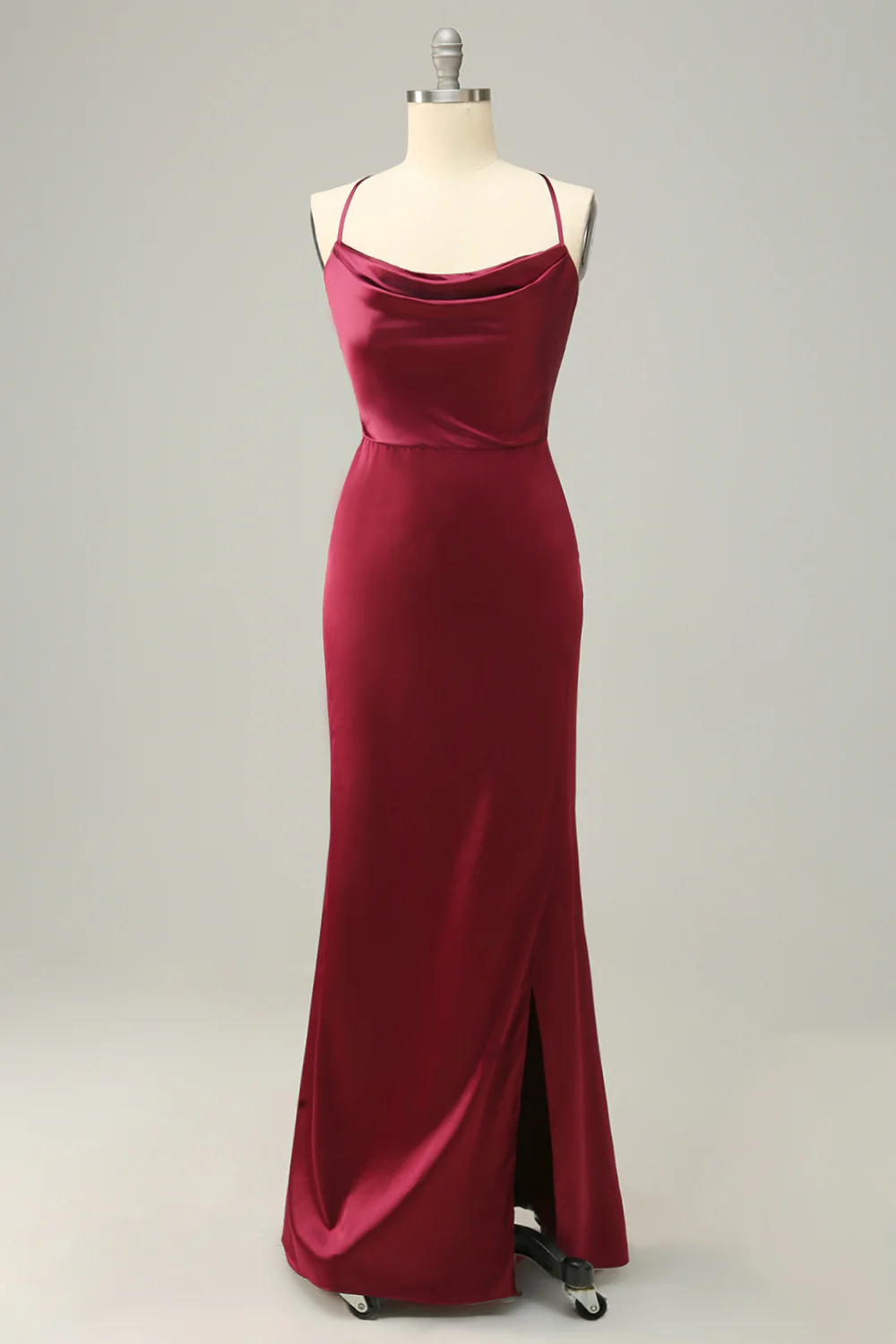 Bordowa Satynowa Plus Size Sukienka Dla Druhen Z Rozcięciem - Image 7