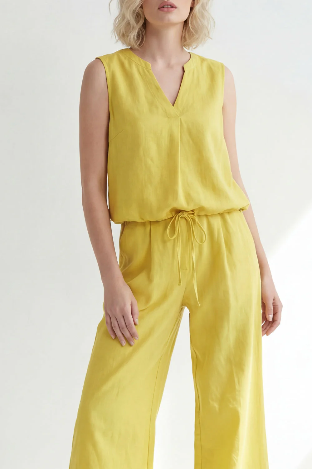 Butter Yellow z dekoltem w serek Slim Fit długi damski garnitur z paskiem - Image 3