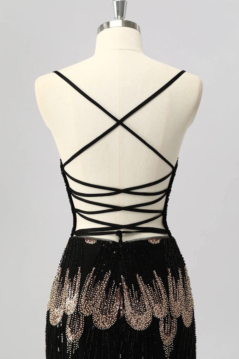 cekinowa krótka sukienka bodycon z koronką na plecach - Image 5