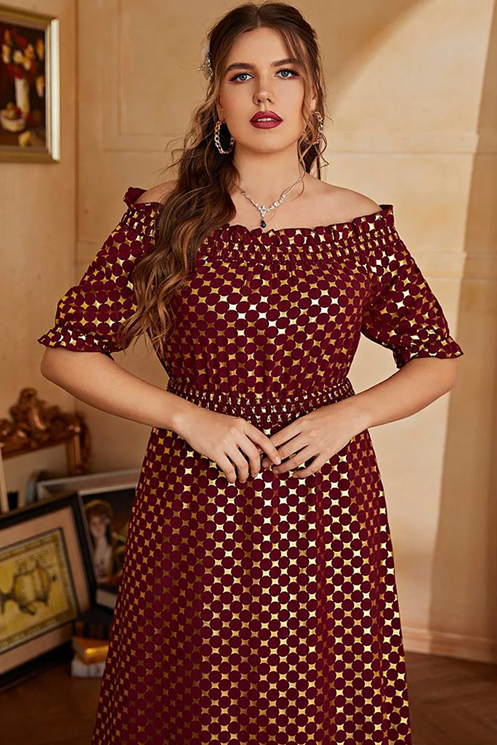 Plus Size Czerwone Złoto Odkrytymi Ramionami Sukienka Na Studniówkę - Image 5