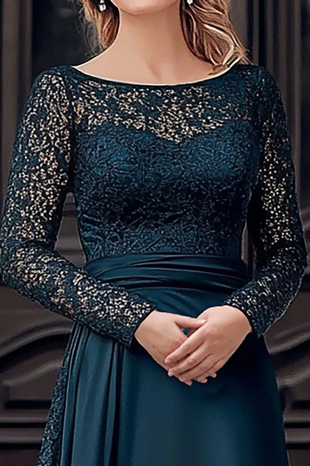 Elegancka granatowa scoop A line satynowa koronkowa sukienka dla matki panny młodej z długimi rękawami - Image 2