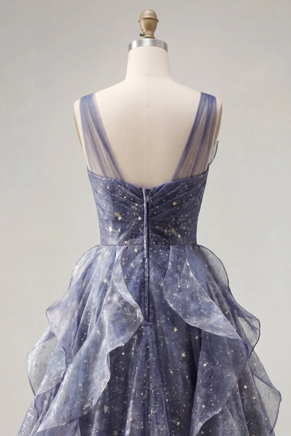 Elegancka sukienka na bal z tiulem w serek w kolorze Starry, Blue, Dusty Blue z falbanami w kształcie piętrówek - Image 6