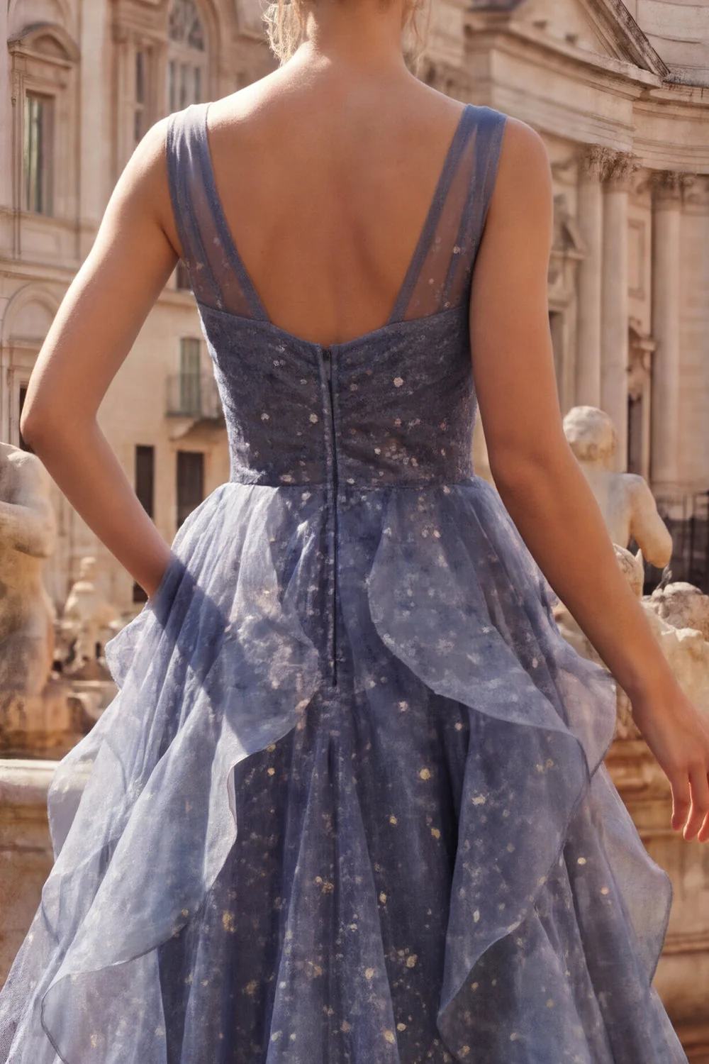 Elegancka sukienka na bal z tiulem w serek w kolorze Starry, Blue, Dusty Blue z falbanami w kształcie piętrówek - Image 8