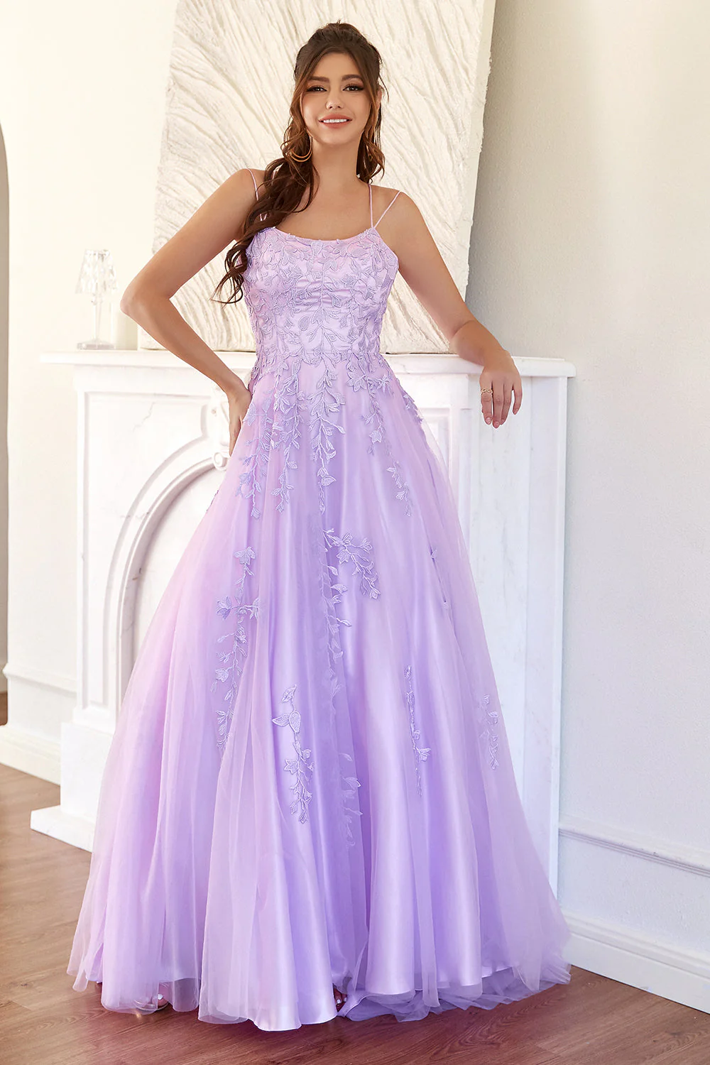 Elegancka sukienka na studniówkę - Image 3