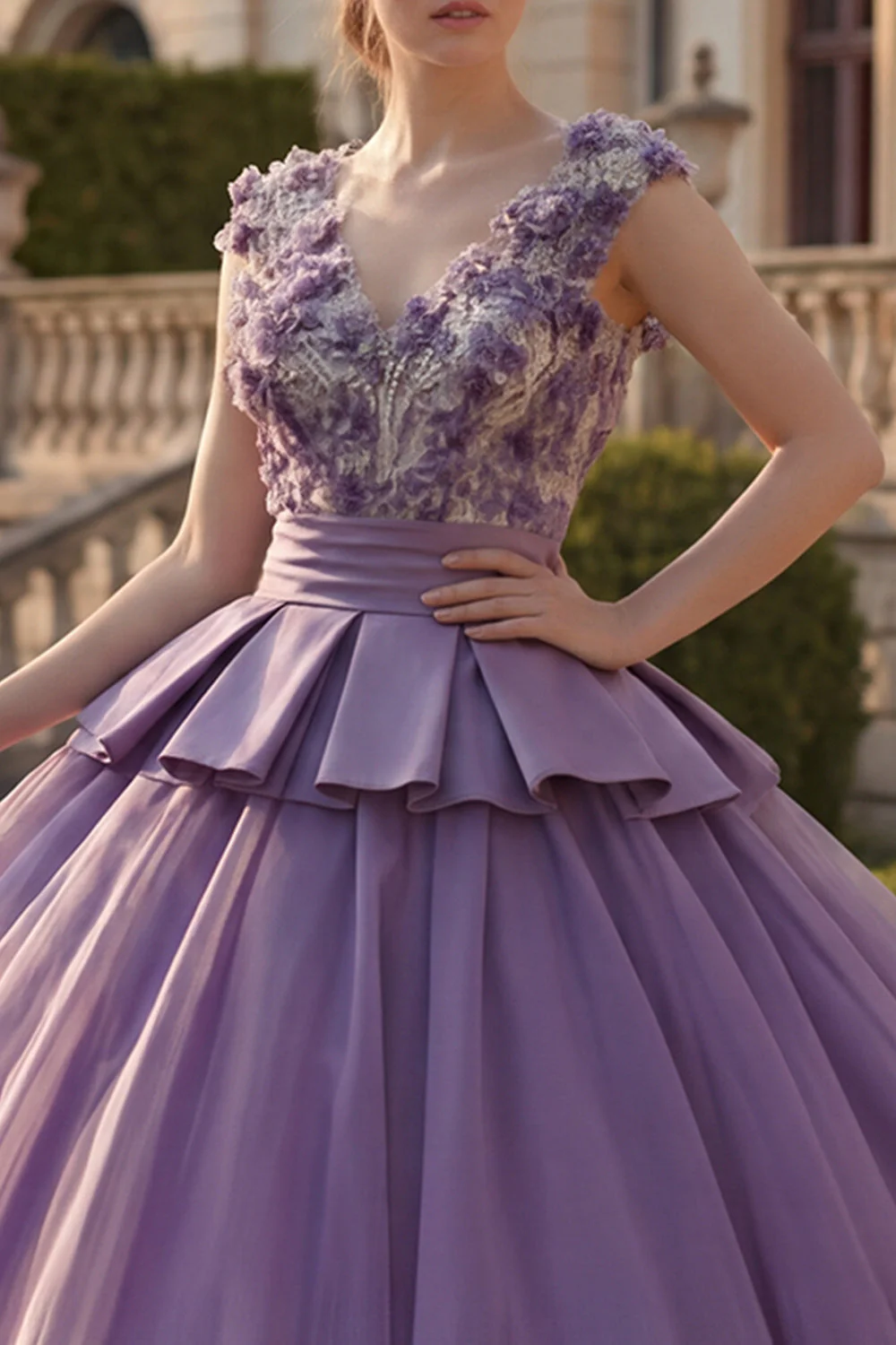 Fioletowa suknia balowa z dekoltem w serek – kwiatowa sukienka na Quinceanera - Image 3