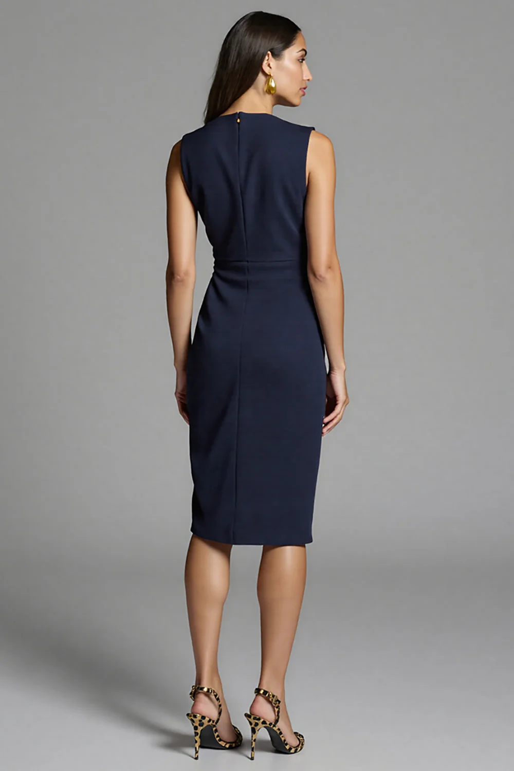 Granatowa sukienka robocza bodycon z marszczeniami - Image 2