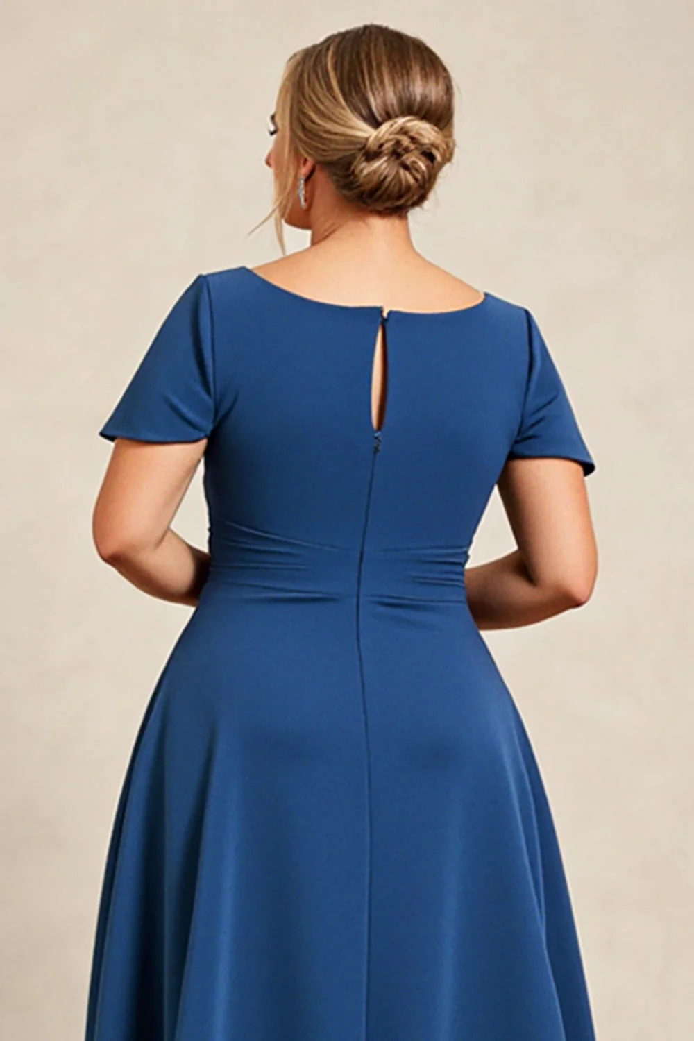 Atramentowy Niebieski Satynowa Plus Size Długa Sukienki Na Wesele z Kokardą - Image 5