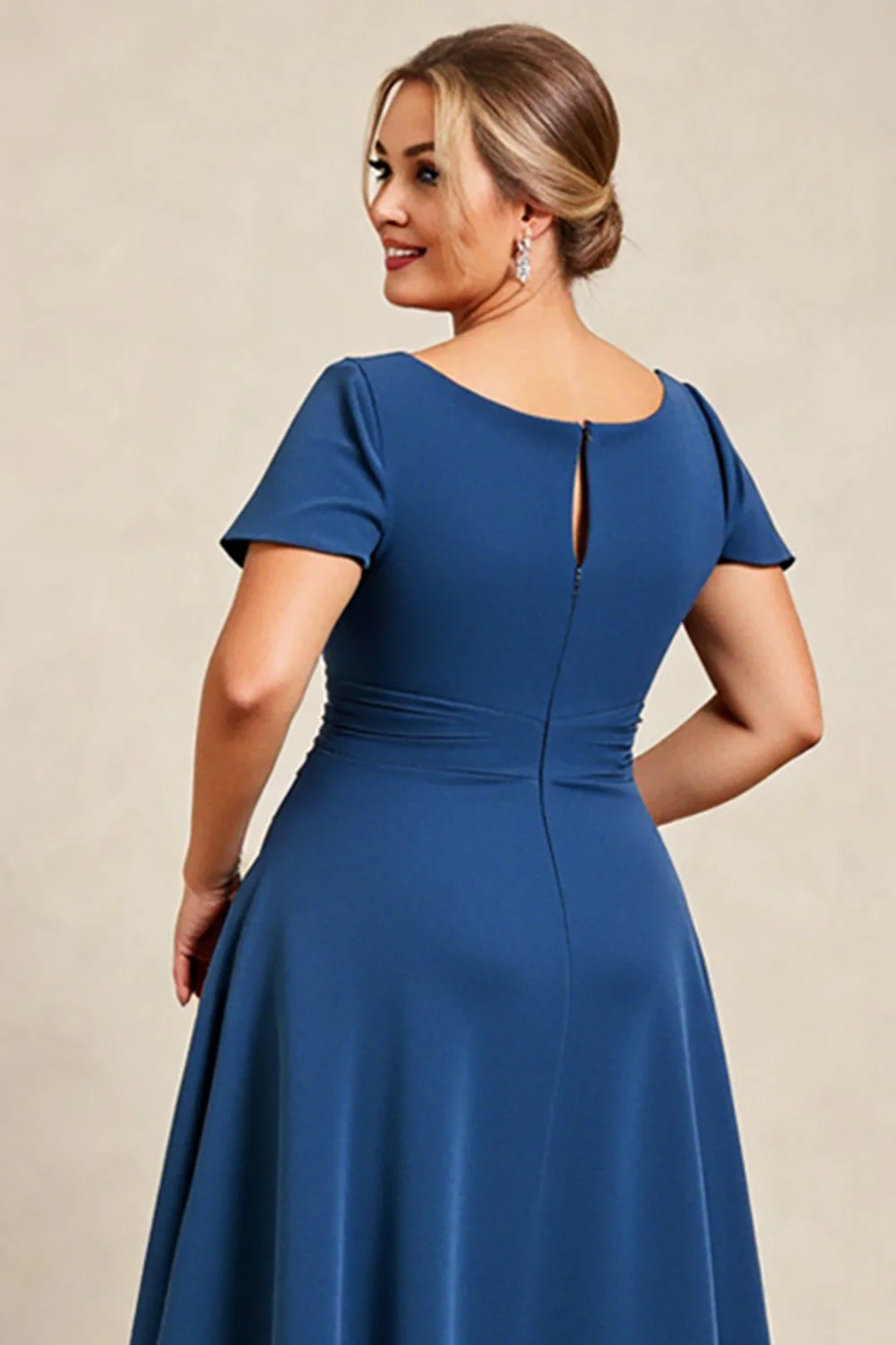 Atramentowy Niebieski Satynowa Plus Size Długa Sukienki Na Wesele z Kokardą - Image 6