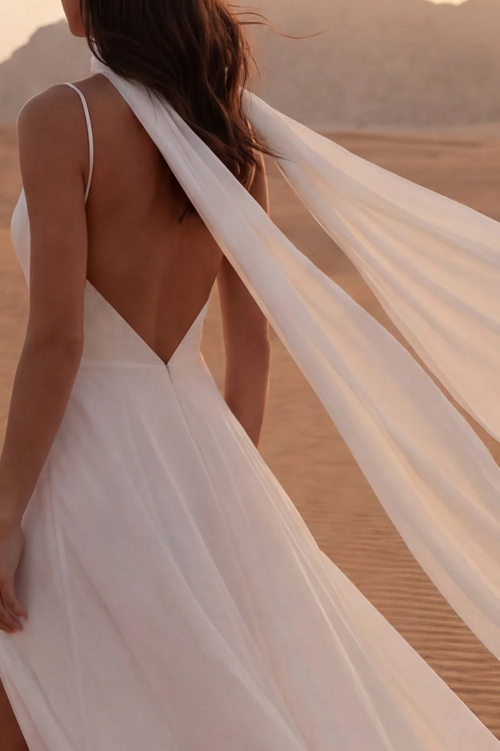 Ivory A Line Spaghetti Straps Long Boho Wedding Dress z szalikiem - Image 4