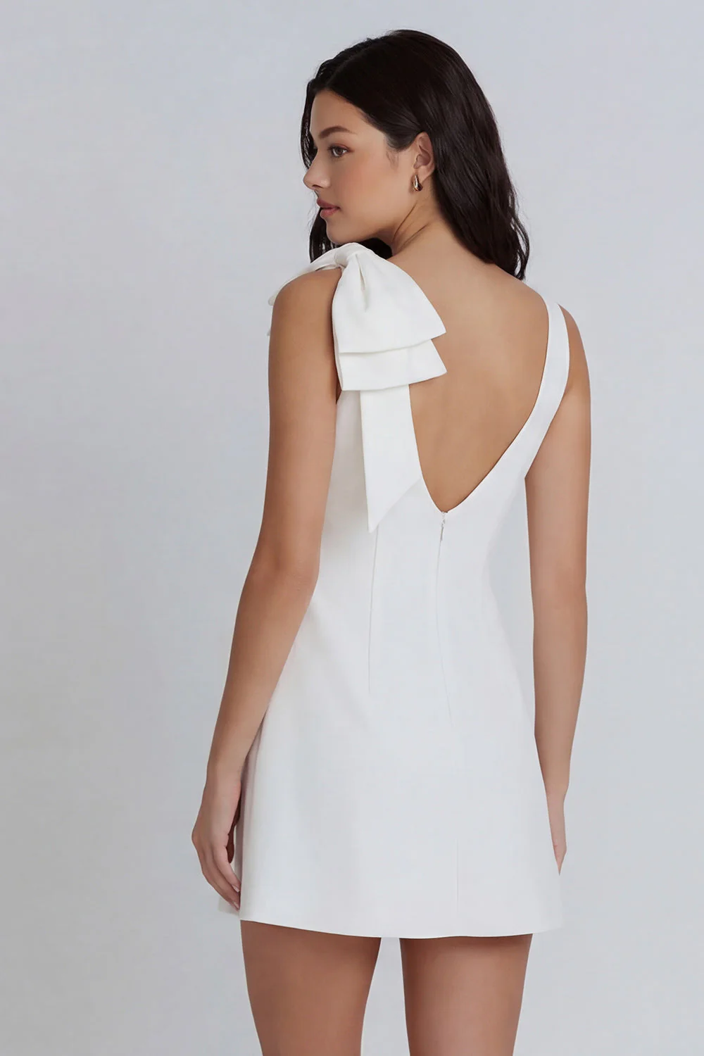 Ivory Bodycon Round-Line, marszczona mini sukienka z kokardą - Image 2