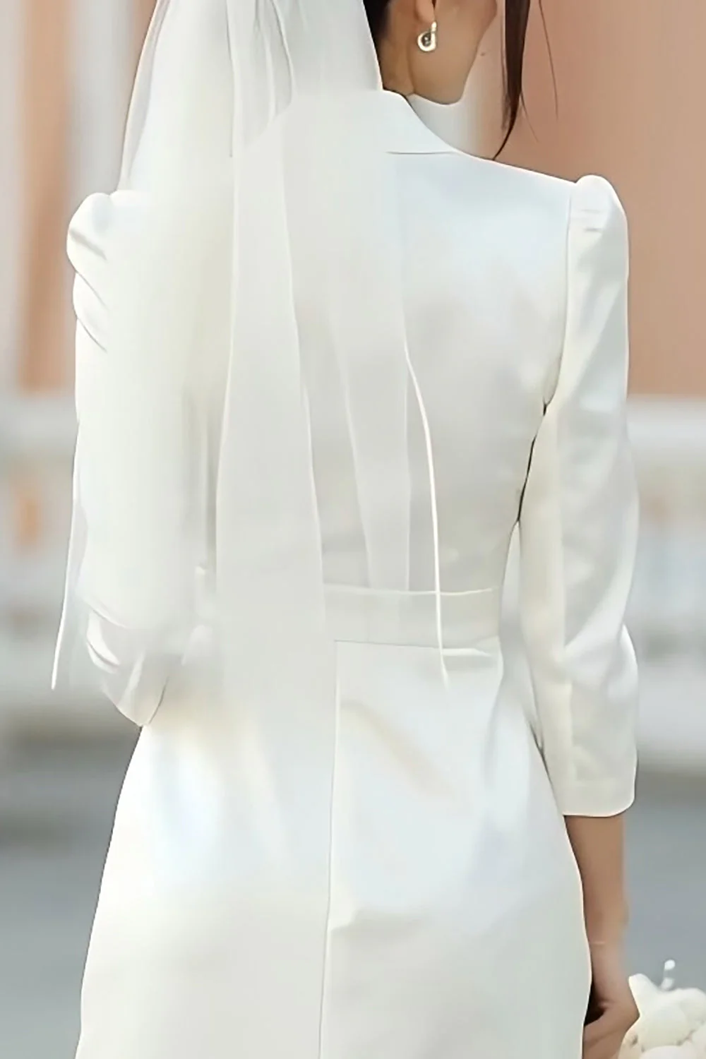 Ivory Peak Lapel Sukienka zaręczynowa Midi z rozcięciem - Image 4