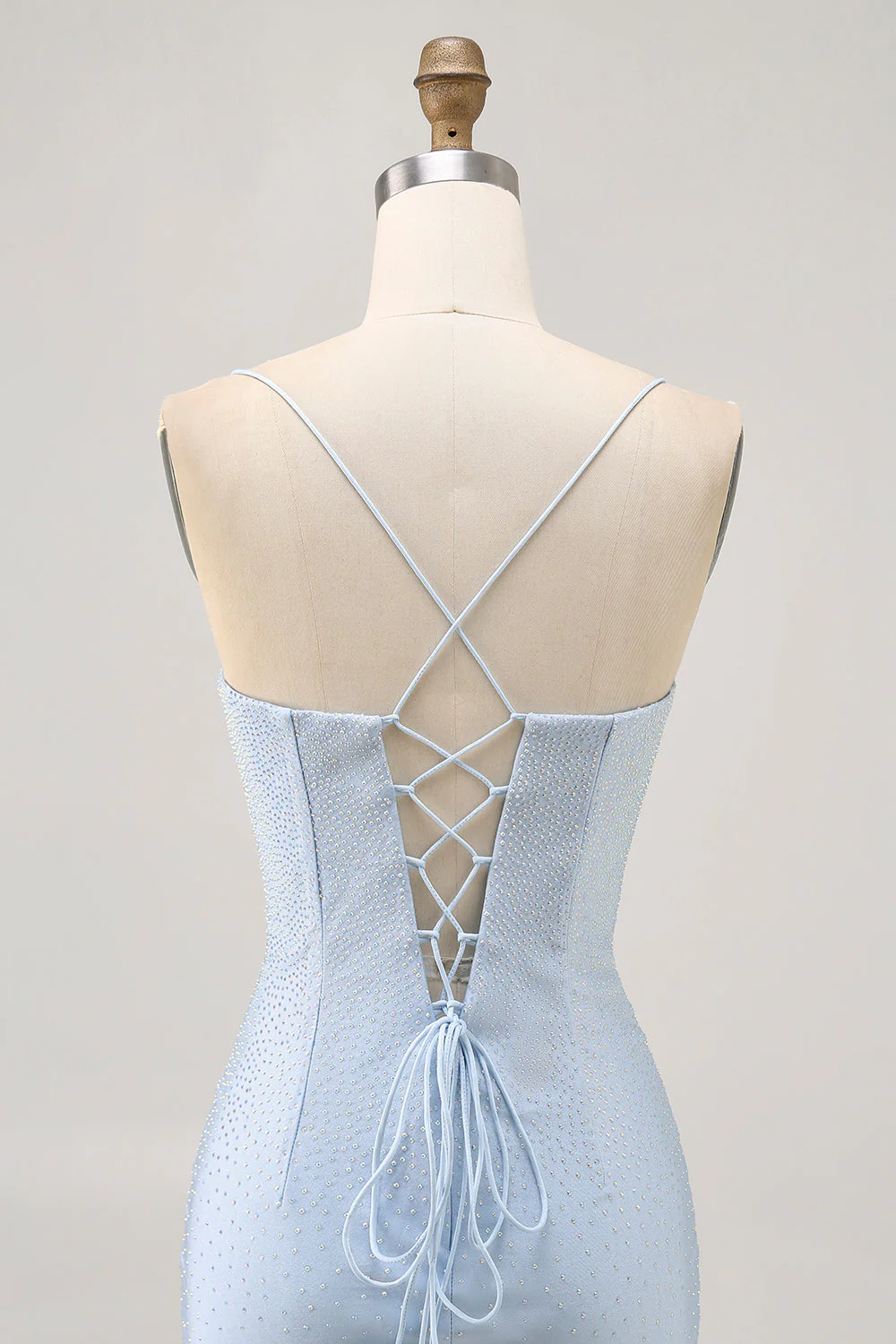 Jasnoniebieska sukienka na ramiączka spaghetti bodycon z koralikami do domu - Image 5
