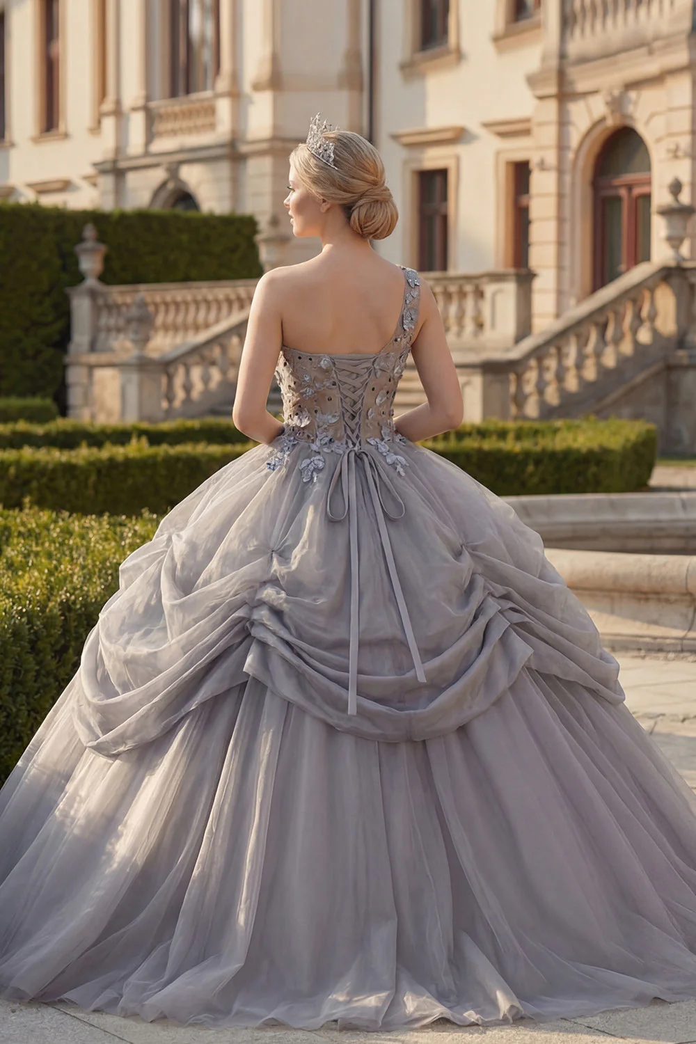 Jasnoszara balowa suknia na jedno ramię, marszczona aplikacjowana sukienka z Quinceañera - Image 2