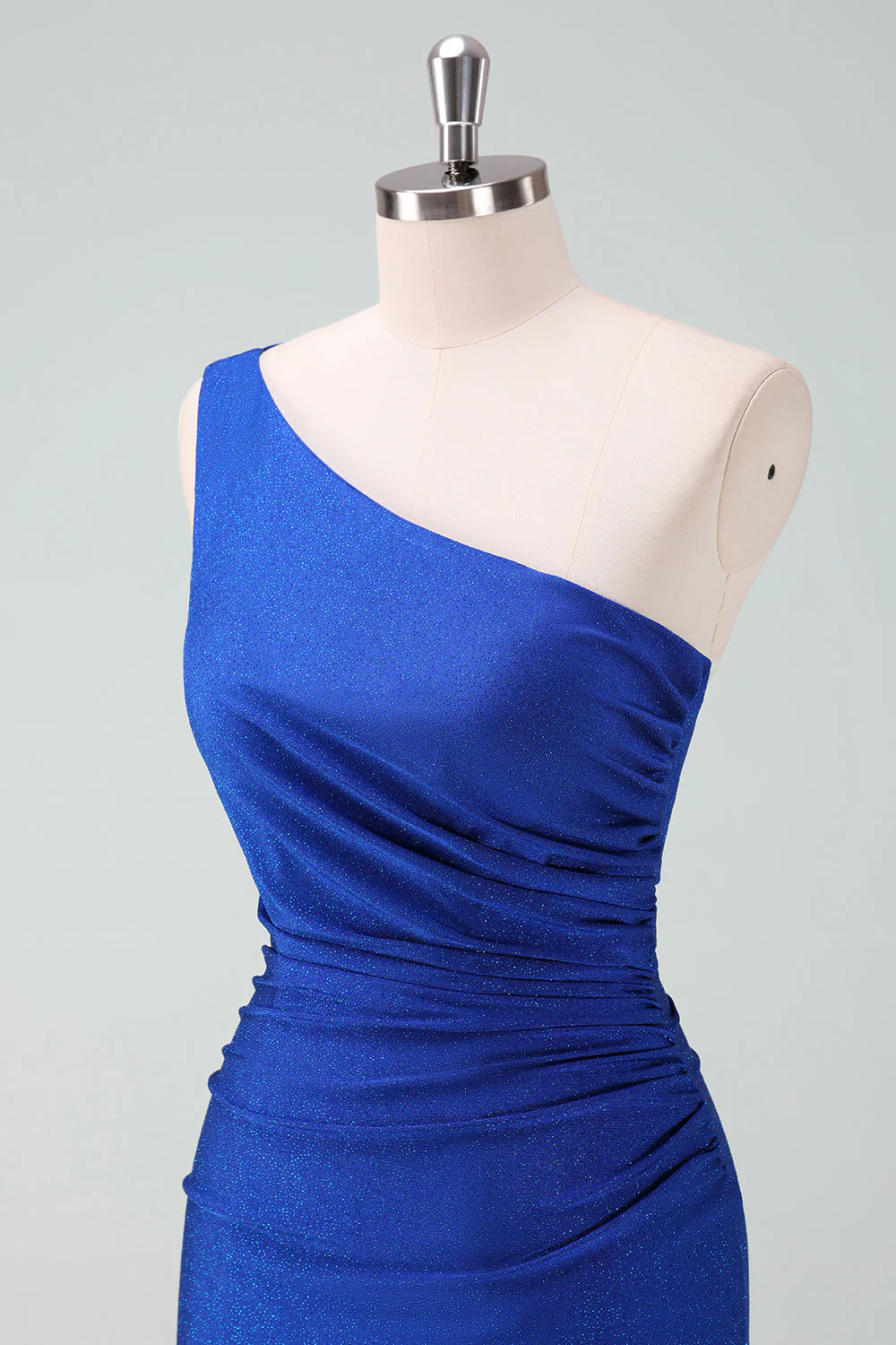 Królewska niebieska krótka sukienka na jedno ramię bodycon z marszczeniami na powrót do domu - Image 6