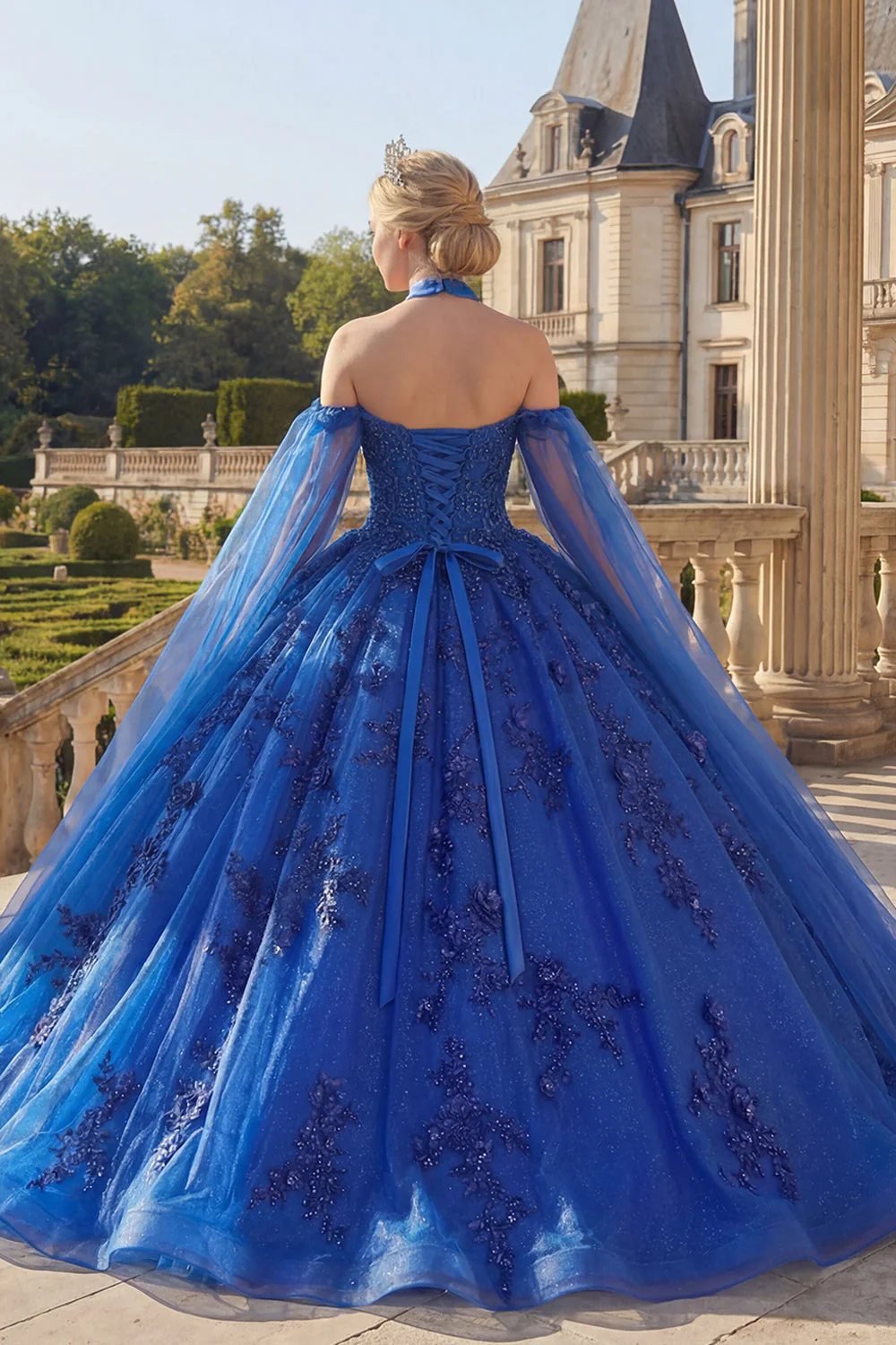 Królewsko niebieski suknia balowa z dekoltem na rękawach z aplikacjami Quinceanera i peleryną - Image 2