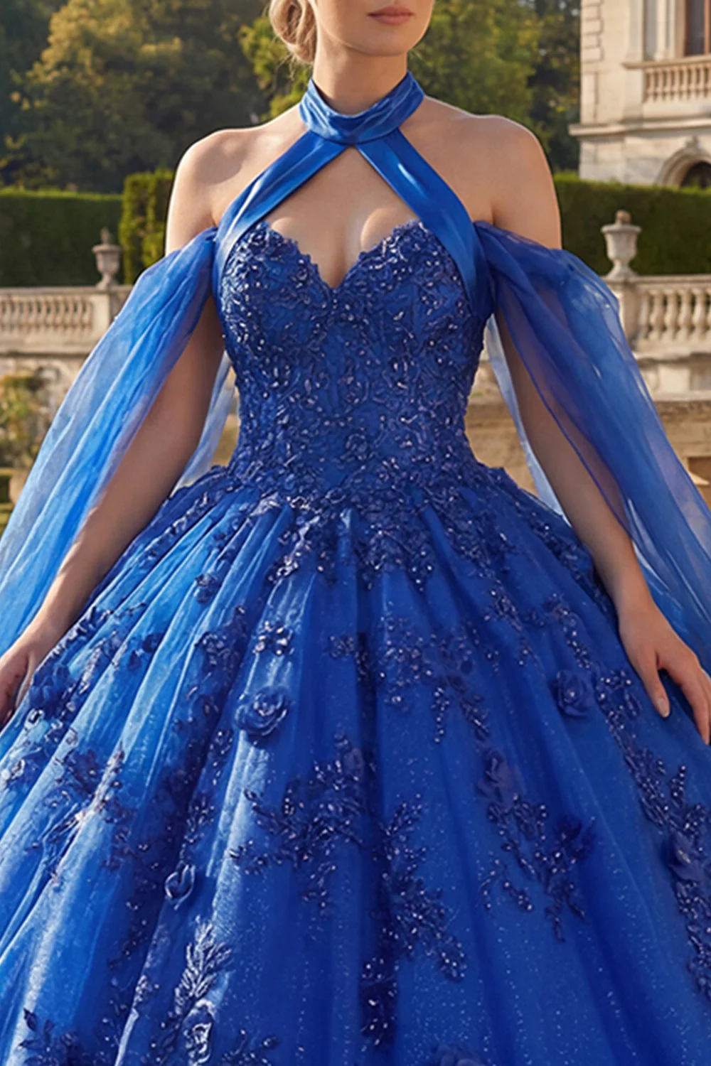 Królewsko niebieski suknia balowa z dekoltem na rękawach z aplikacjami Quinceanera i peleryną - Image 3