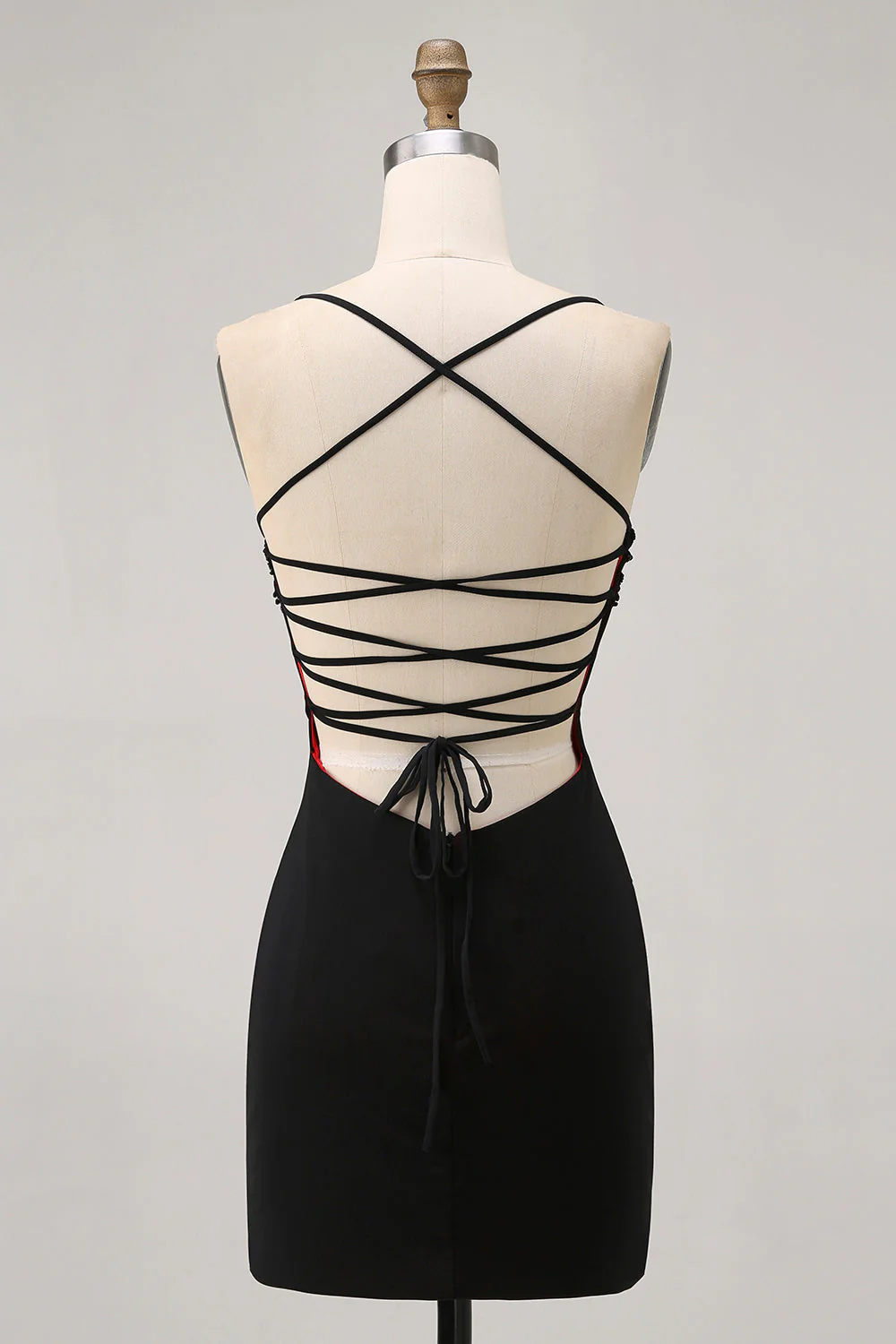 krótka sukienka na ramiączka spaghetti bodycon z koralikami - Image 2