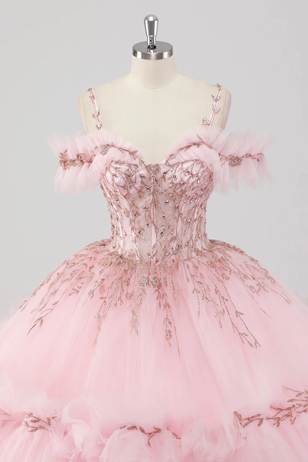Księżniczka Róż Suknia Balowa Zimne Ramię Falbany Tiulowa Sukienka Quinceanera z cekinowym haftem - Image 4