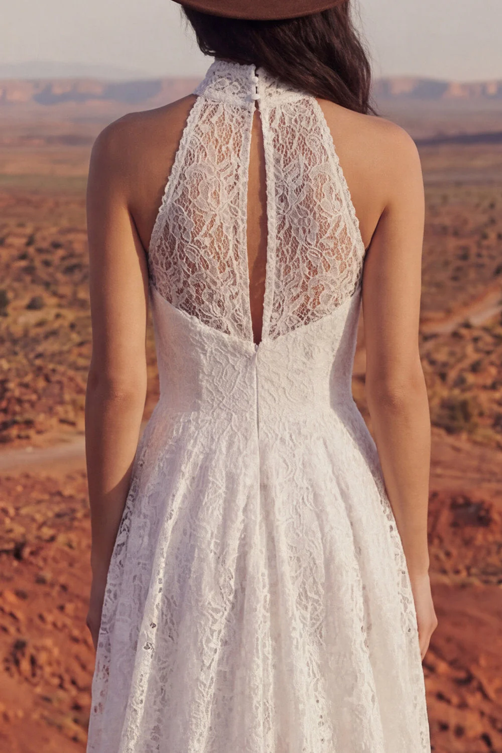 Kwiatowa suknia ślubna Boho w kolorze kości słoniowej: A Line High Low Lace - Image 3