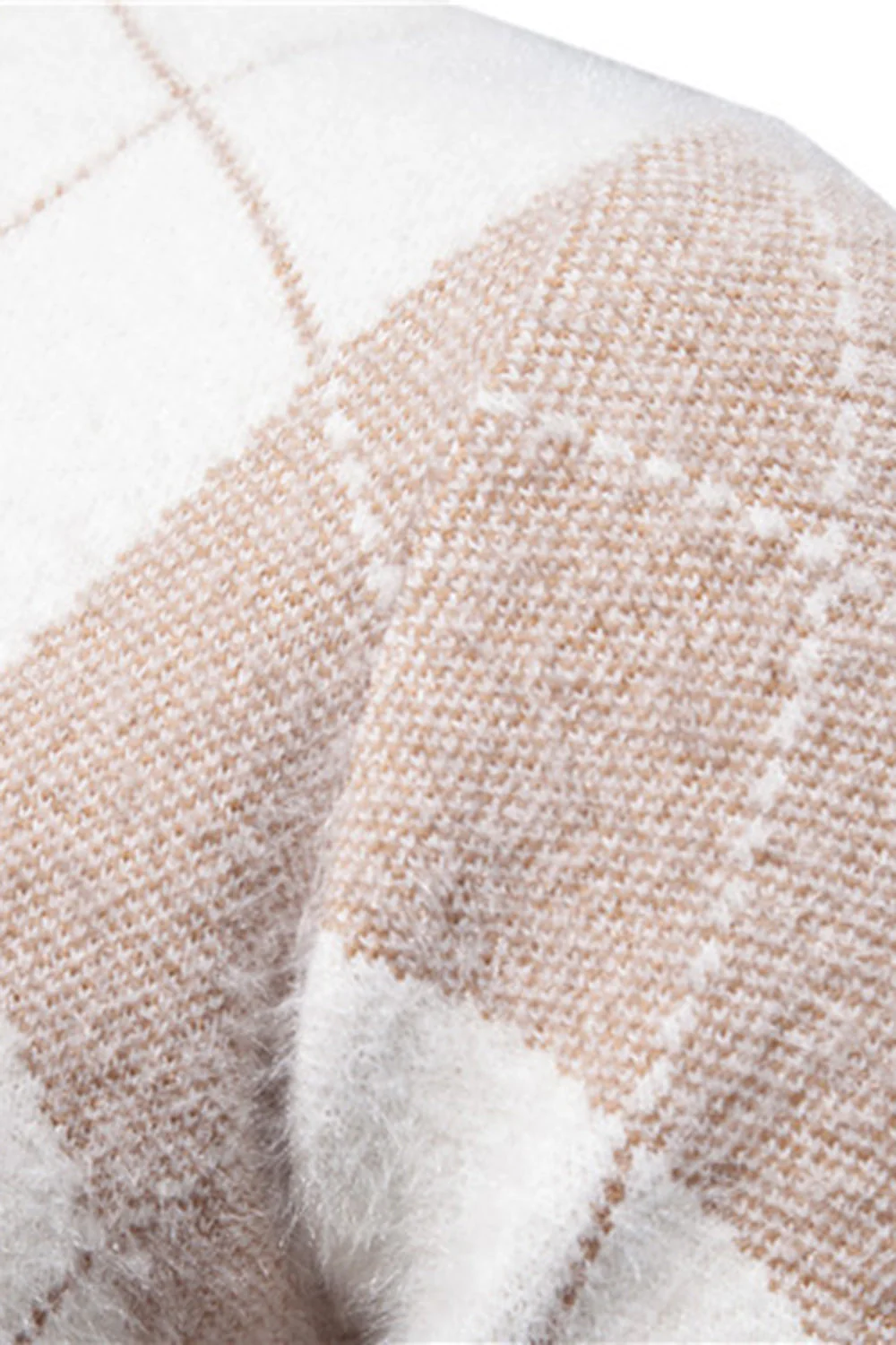Lekki męski sweter z okrągłym dekoltem i nadrukiem w kolorze khaki - Image 3