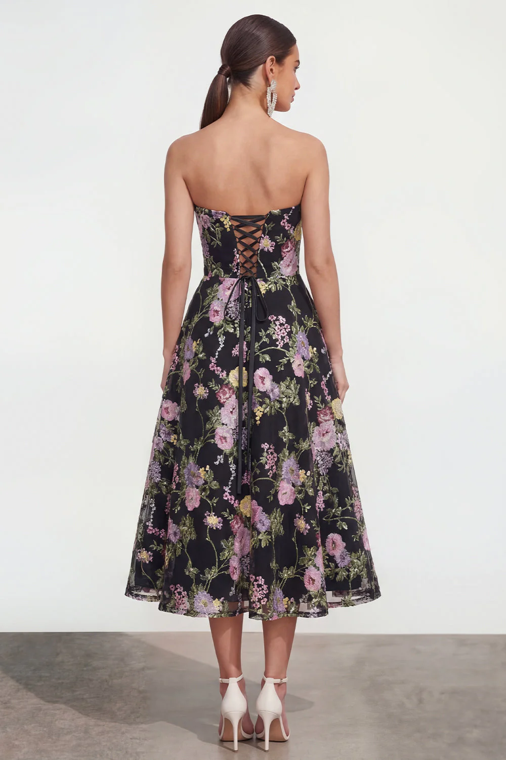 Midi bez ramiączek w kolorze A Line Black Pink Flower z kieszeniami - Image 2