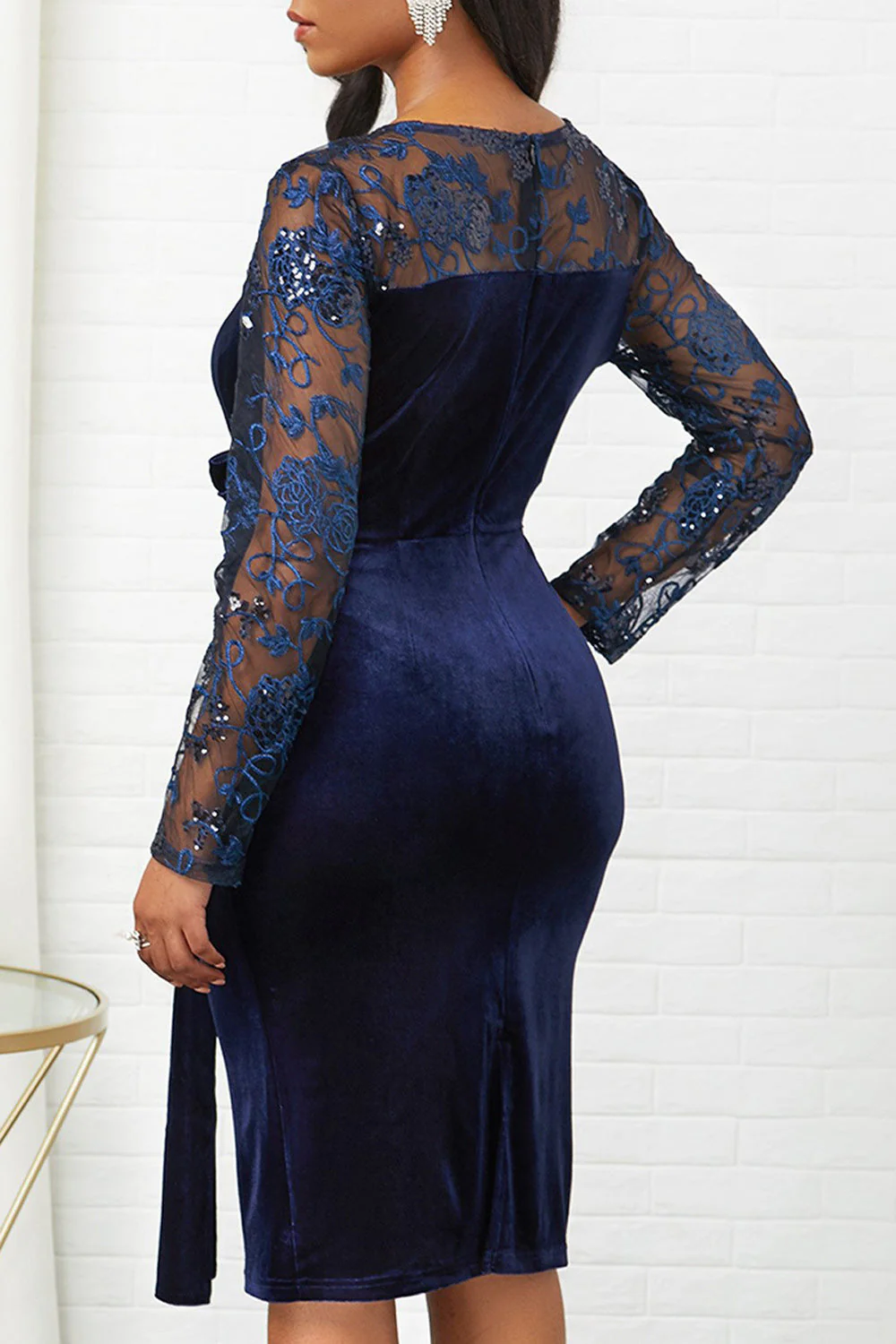 Plus Size Zielona Aksamitna Sukienka Robocza Z Długimi Rękawami - Image 5