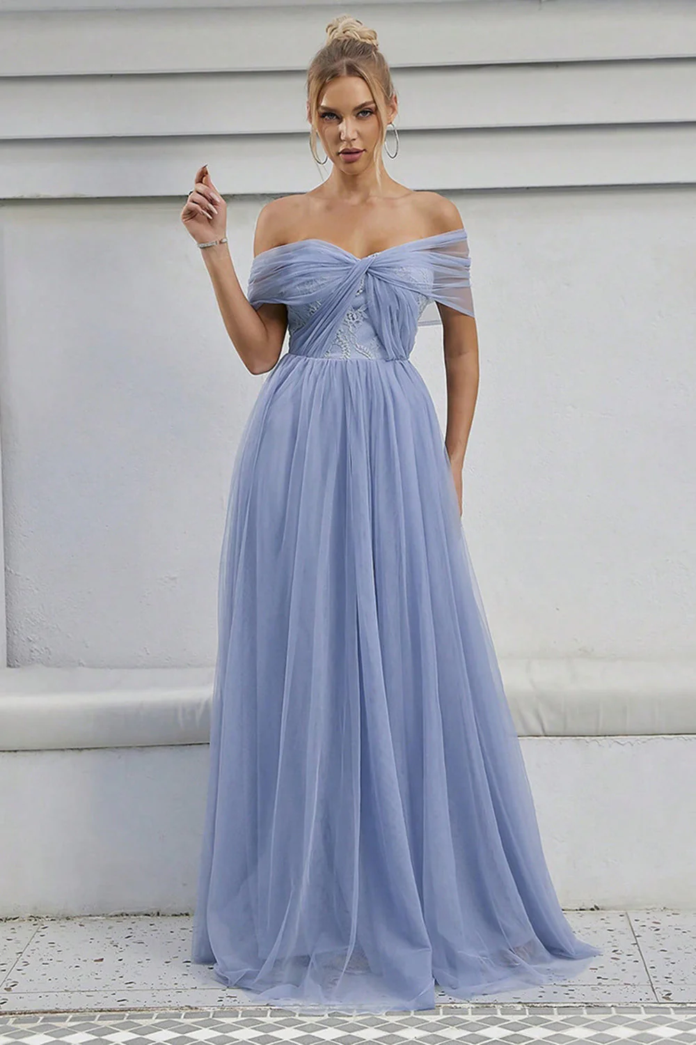 Niebieska tiulowa sukienka formalna z ramienia A line - Image 6