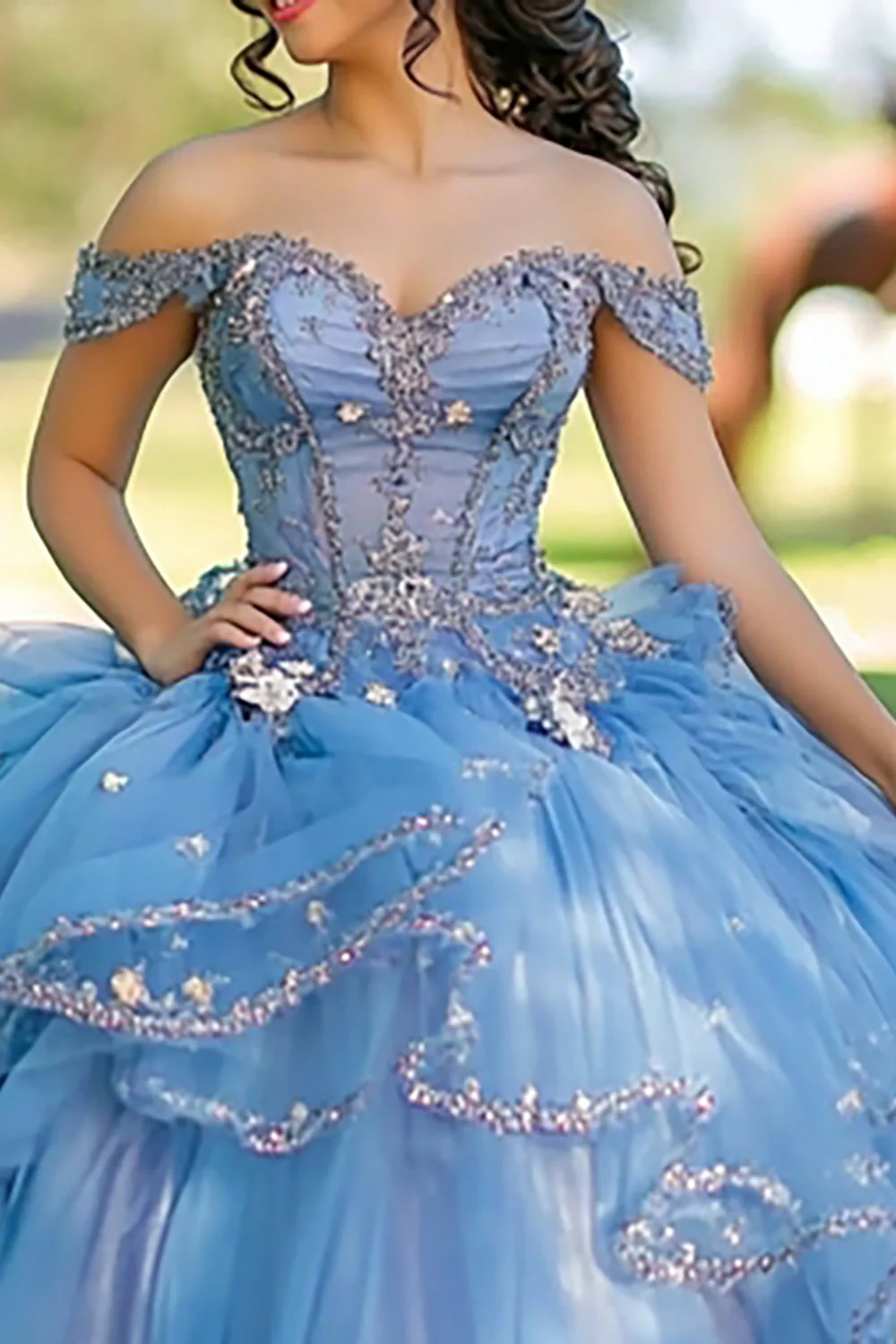 Niebieska tiulowa tiulowa sukienka z aplikacjami quinceanera - Image 2
