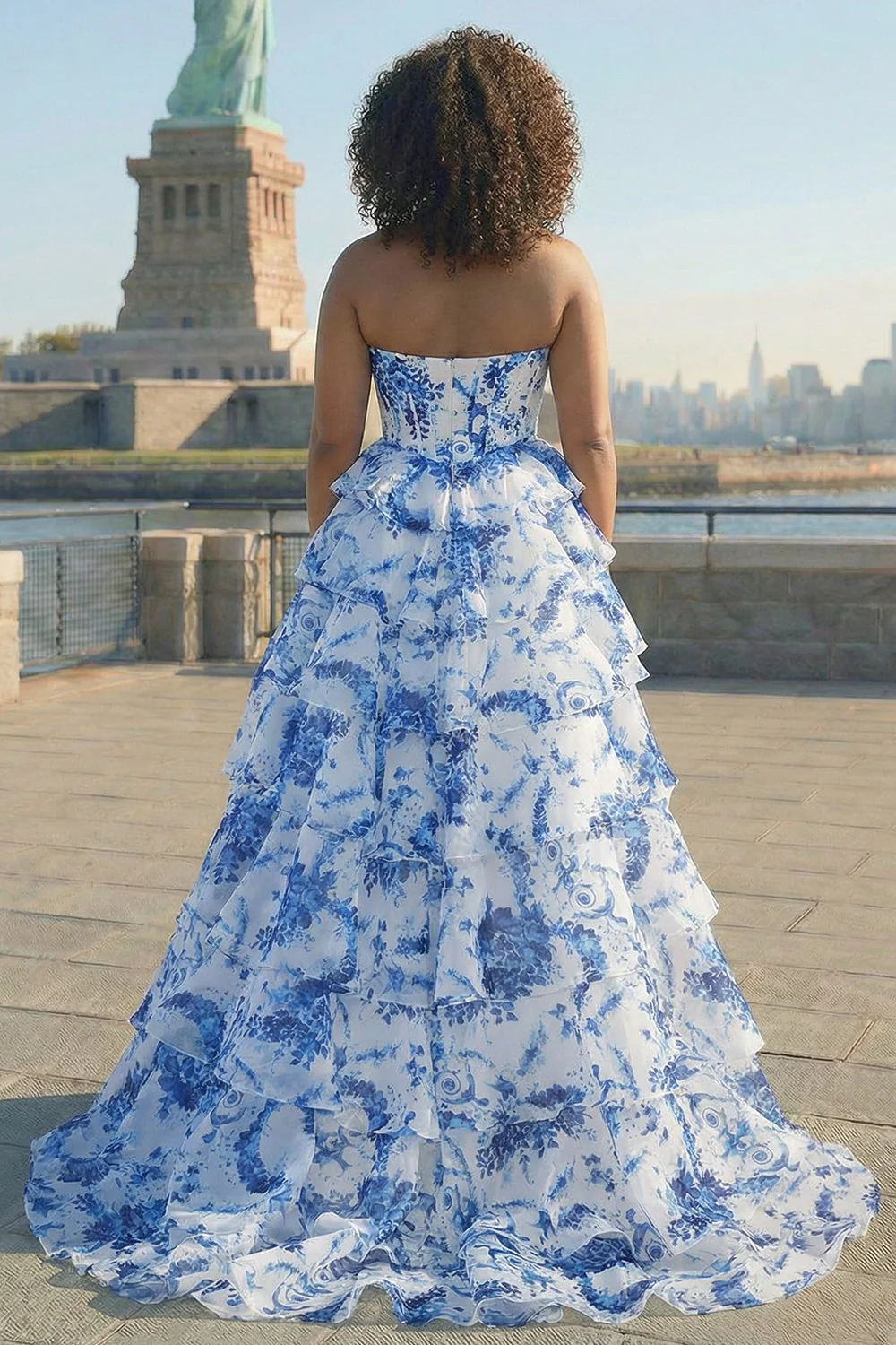 Niebiesko-biała kwiatowa sukienka na bal w kształcie litery baskijskiej talii, długa plus size sukienka na studniówkę z rozcięciem - Image 2