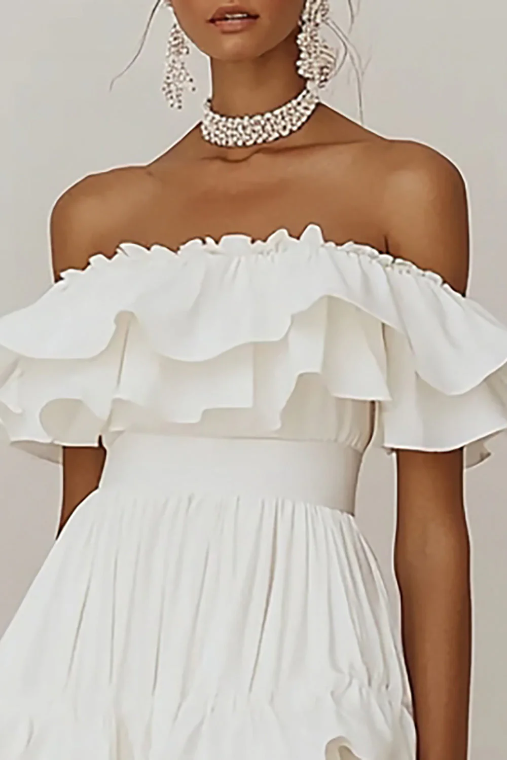 Off The Shoulder Ruffled A Line Biała Sukienka Dyplomowa - Image 2