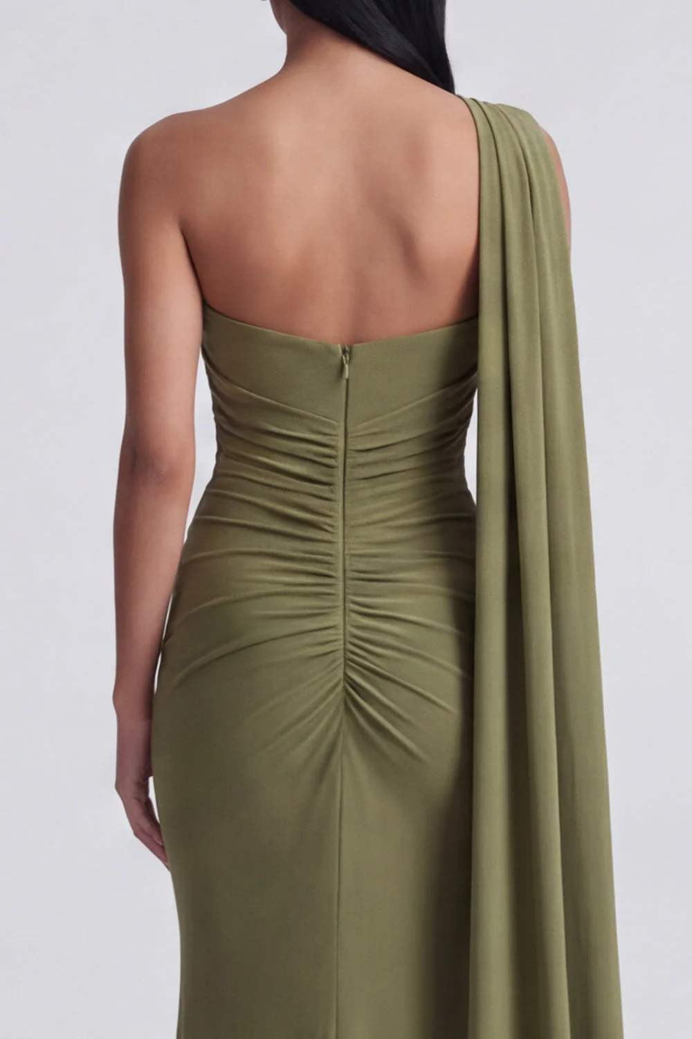 Olive Mermaid – elegancka sukienka do jednego ramienia i boczna wstęga - Image 4