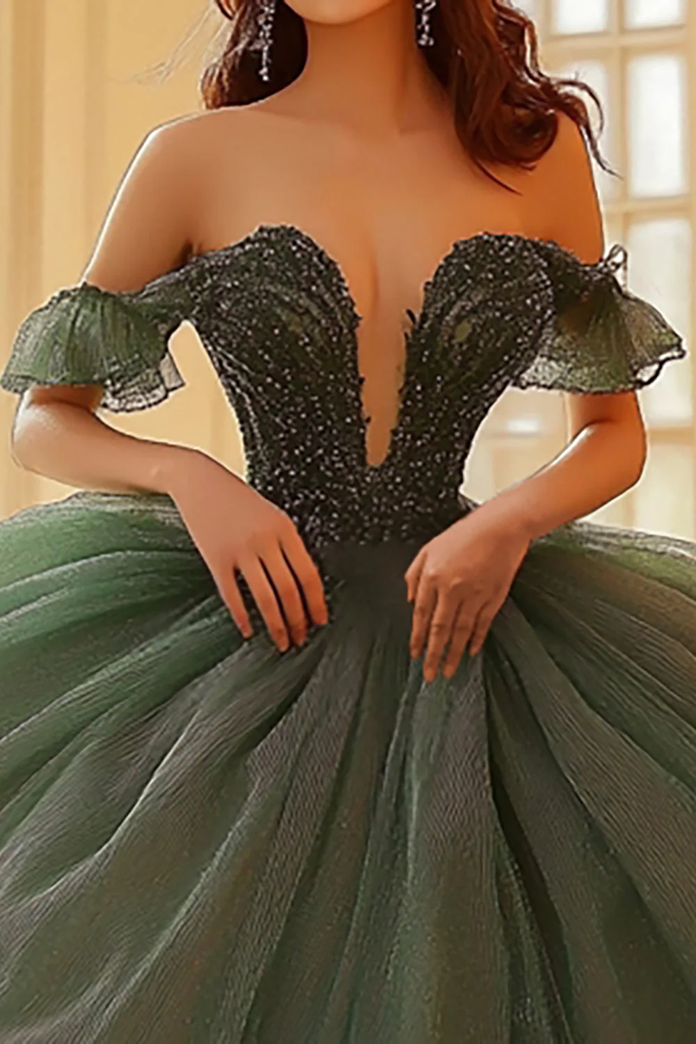 Oliwkowa sukienka z organzy z organzy z aplikacją quinceanera - Image 2