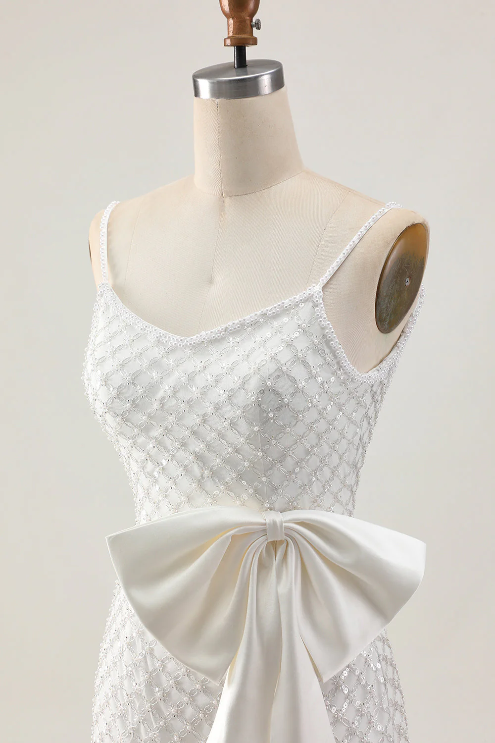 Perła Biała sukienka z cekinami bodycon z kokardą - Image 6