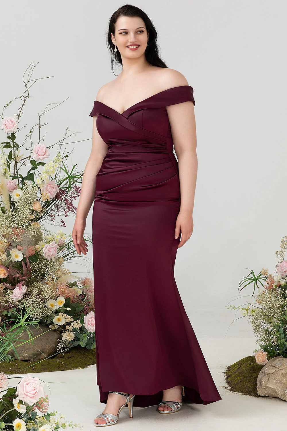 Plus Size Burgundia Sukienki Na Wesele z Odkrytymi Ramionami - Image 6