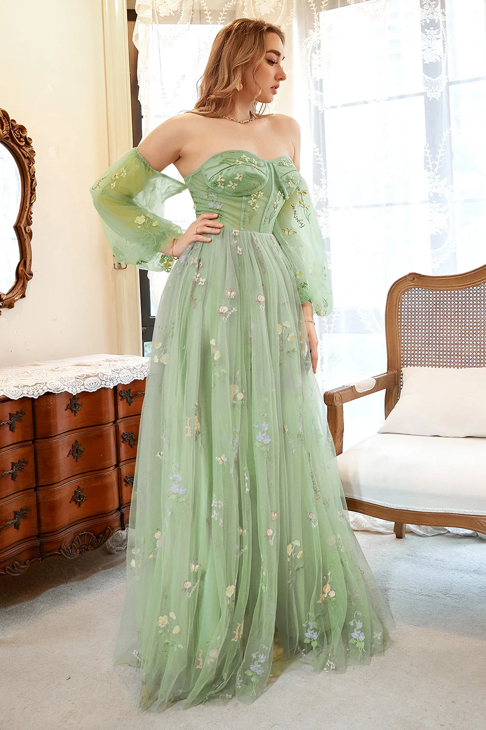 Plus Size Tiulowa Zielona Sukienka Na Studniówkę z Haftem - Image 5