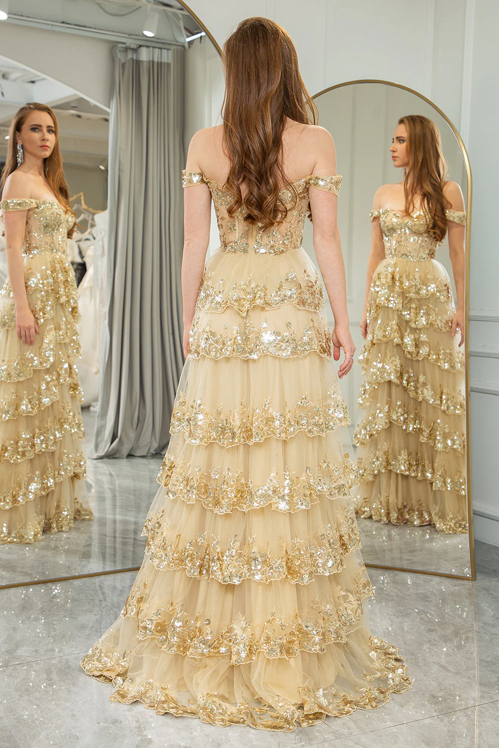 Princess A-Line Off The Shoulder Złota warstwowa sukienka na studniówkę z zestawem akcesoriów - Image 2