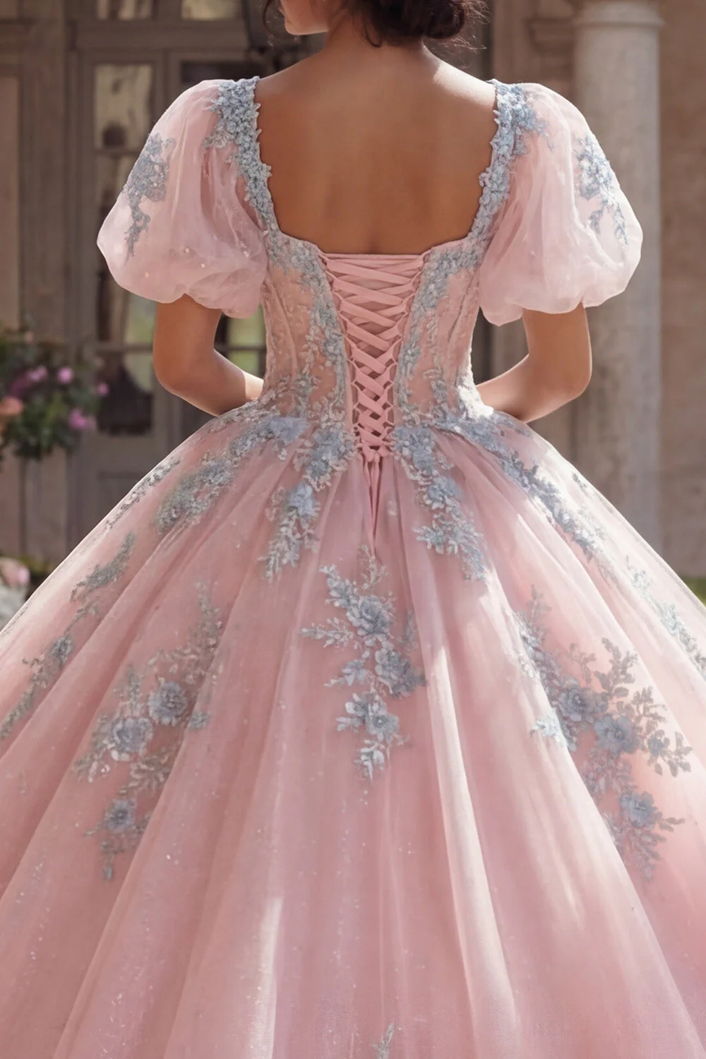 Różowa suknia balowa z aplikacjami na gorset Quinceanera z puszystymi rękawami - Image 4