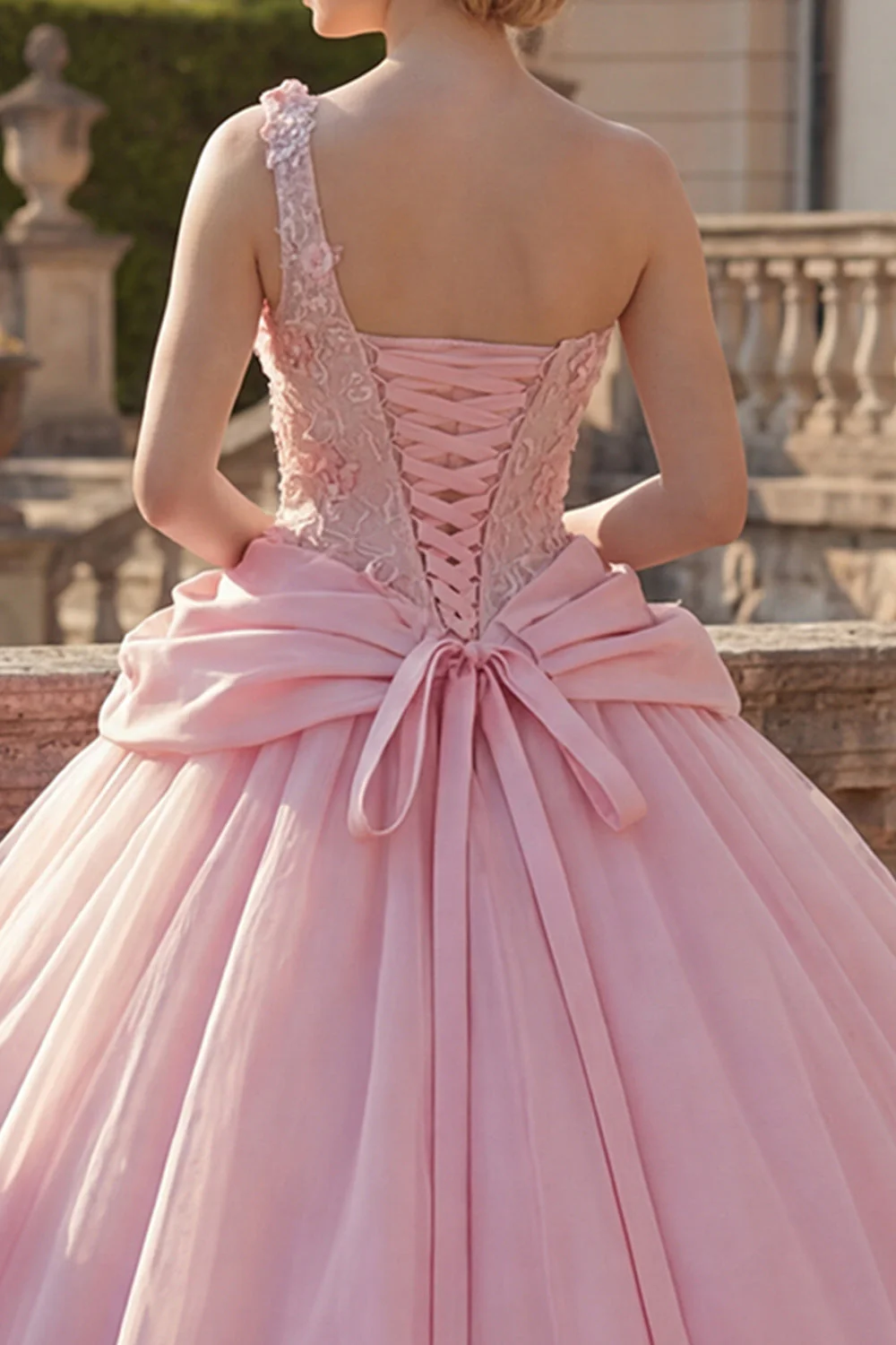 Różowa suknia balowa z aplikacjami na jedno ramię z marszczanymi sukniami z Quinceanera - Image 4