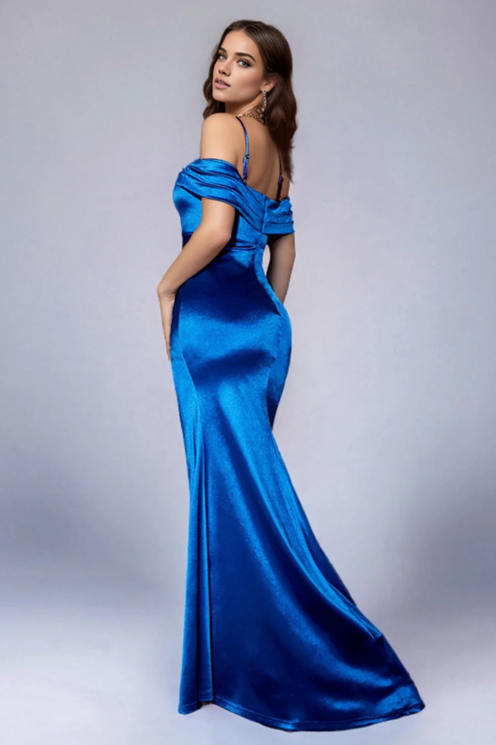 Ruched Royal Blue Cold Shoulder Sukienka na studniówkę z rozcięciem - Image 2